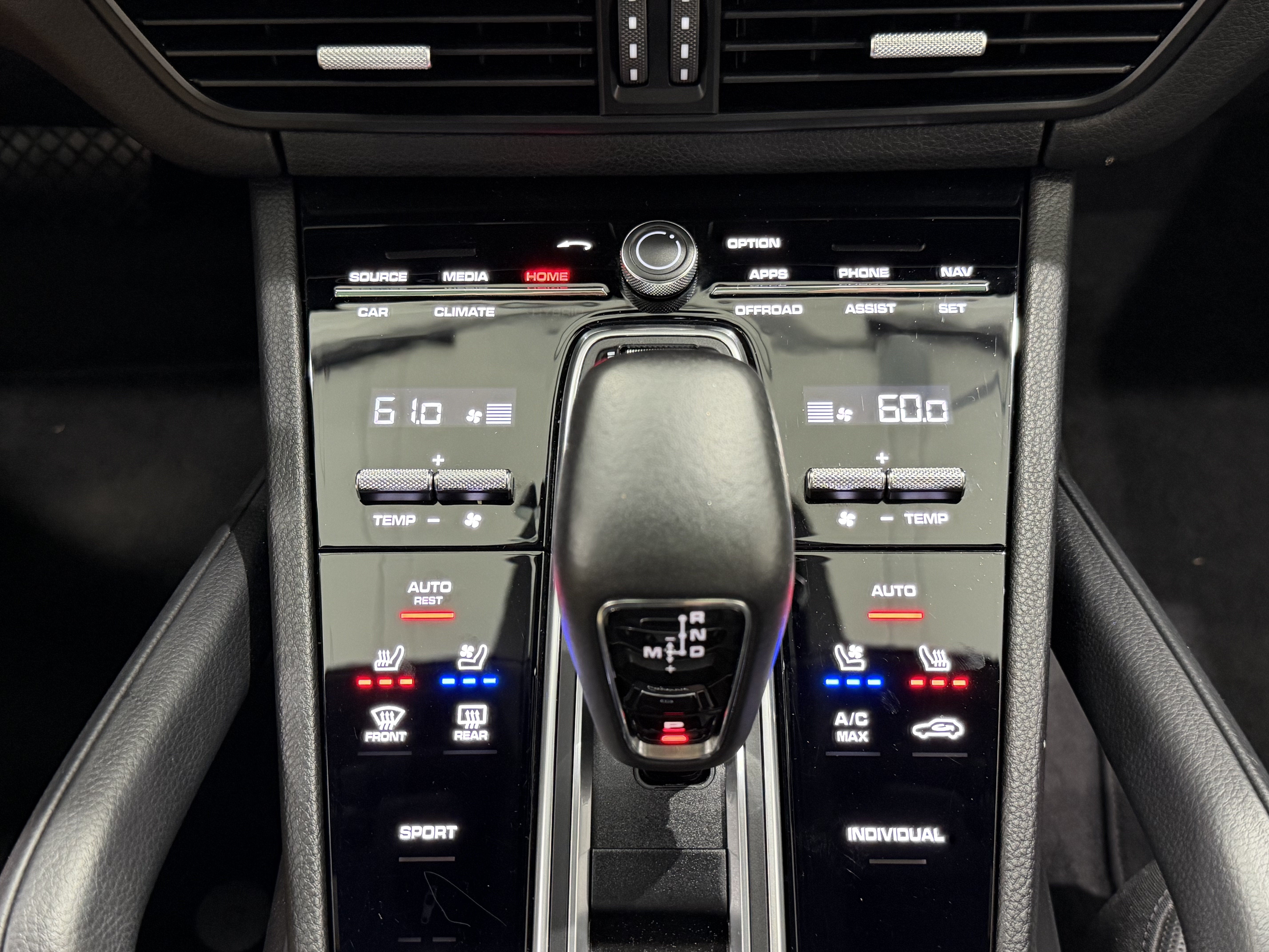 2023 Porsche Cayenne Base
