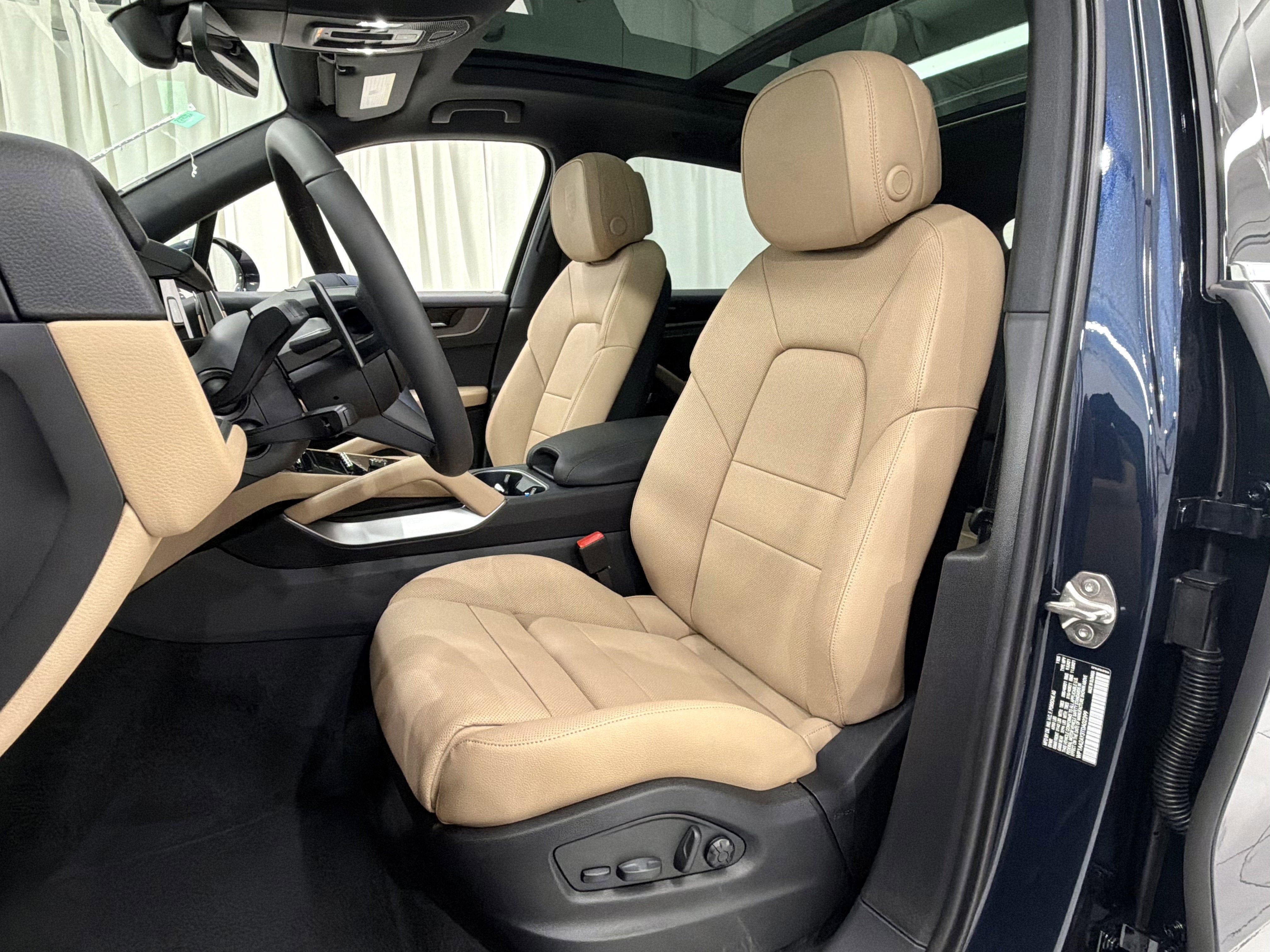 2026 Porsche Cayenne AWD