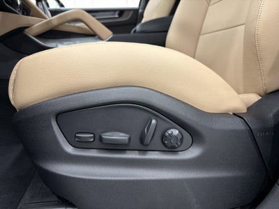 2026 Porsche Cayenne AWD