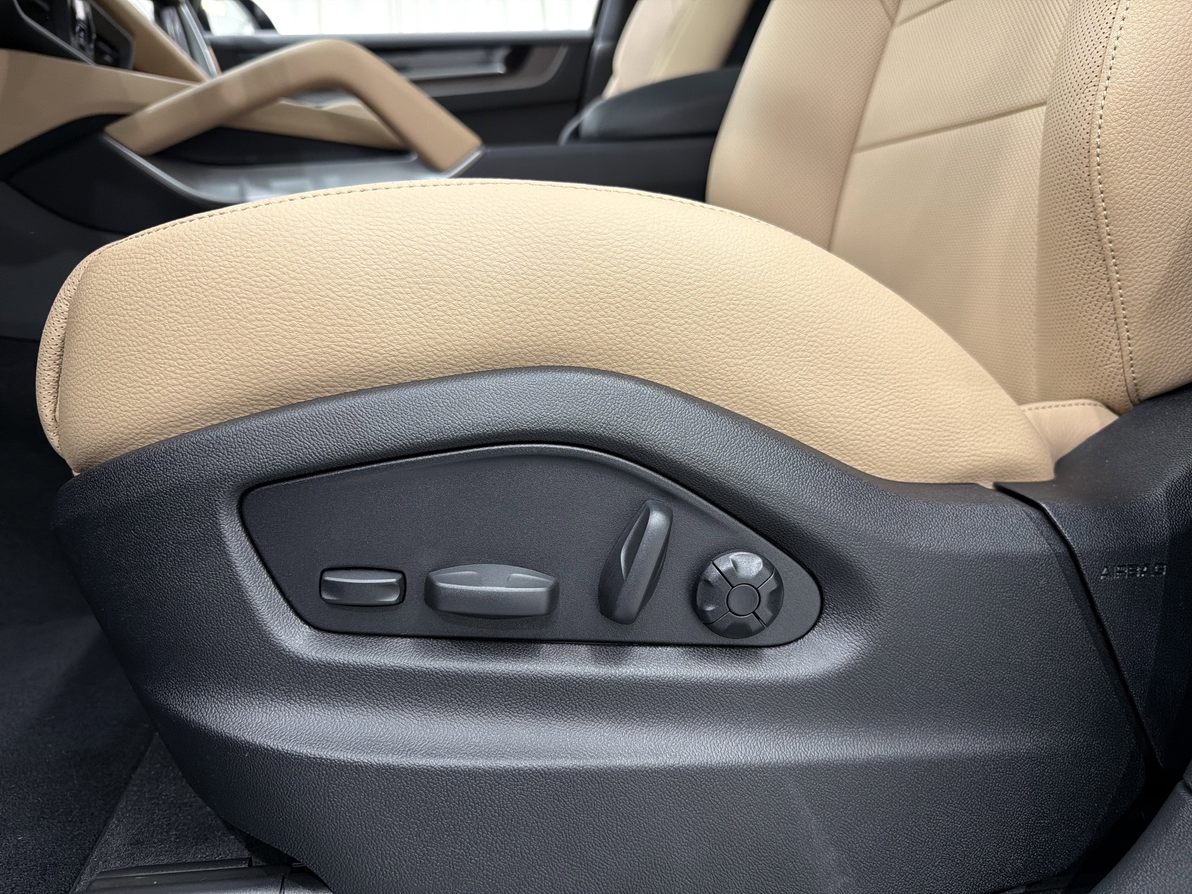 2026 Porsche Cayenne AWD