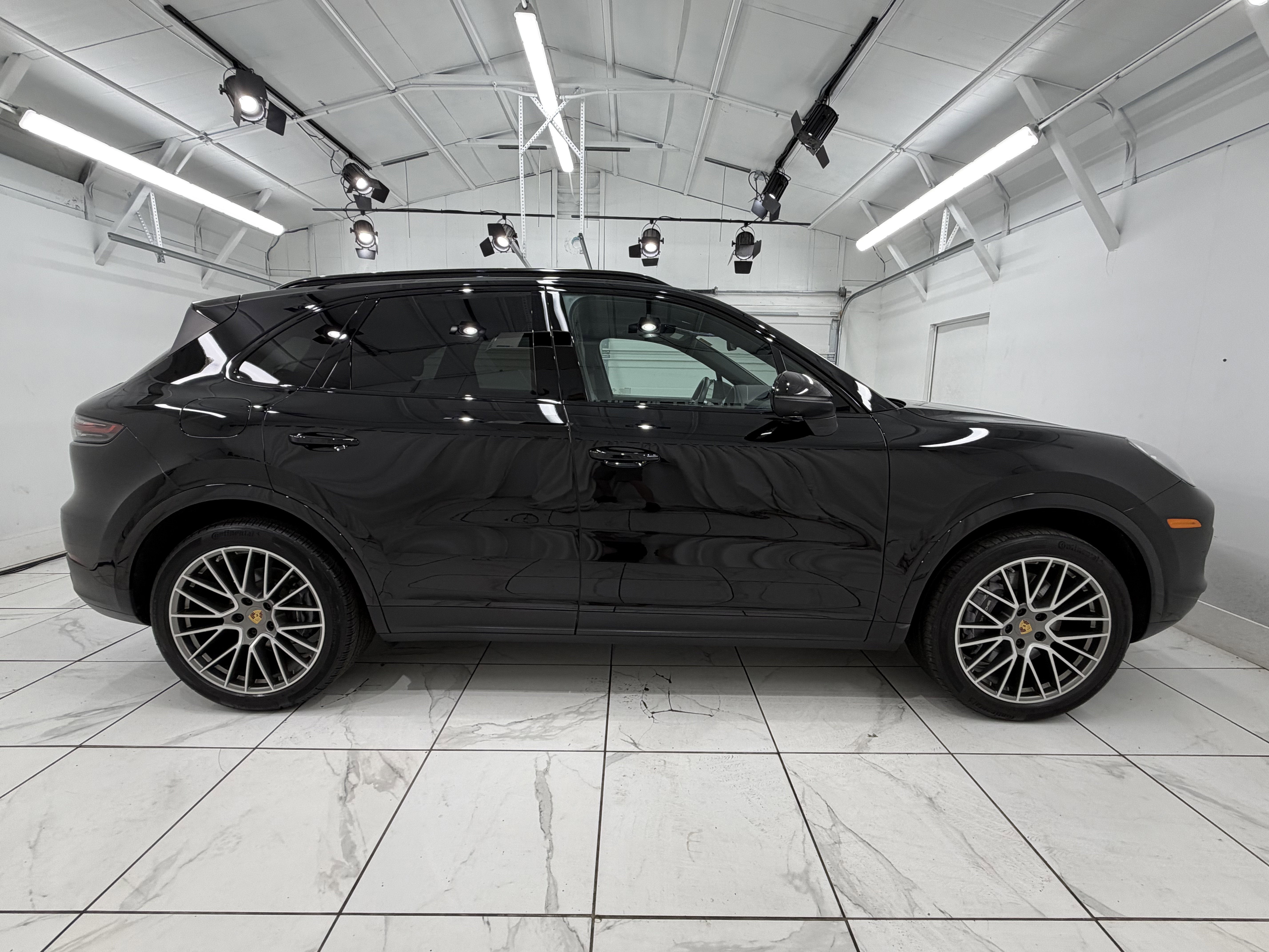 2023 Porsche Cayenne Platinum Edition