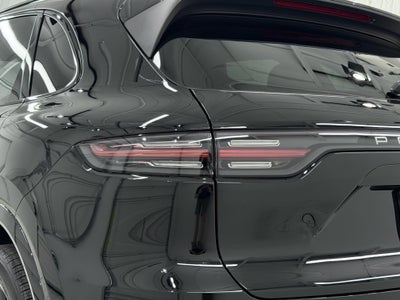 2023 Porsche Cayenne Platinum Edition
