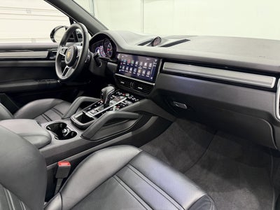 2023 Porsche Cayenne Platinum Edition