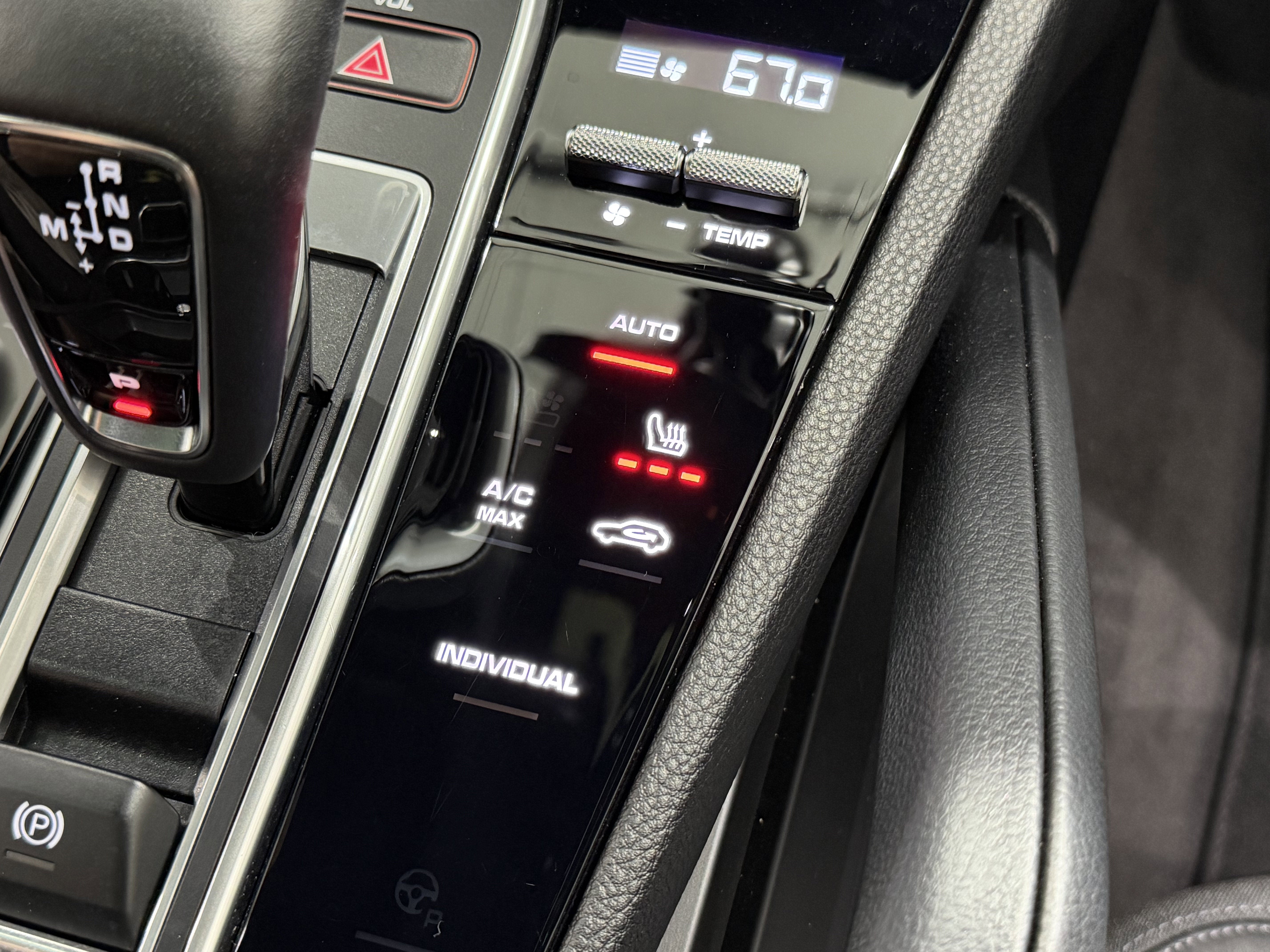 2023 Porsche Cayenne Platinum Edition