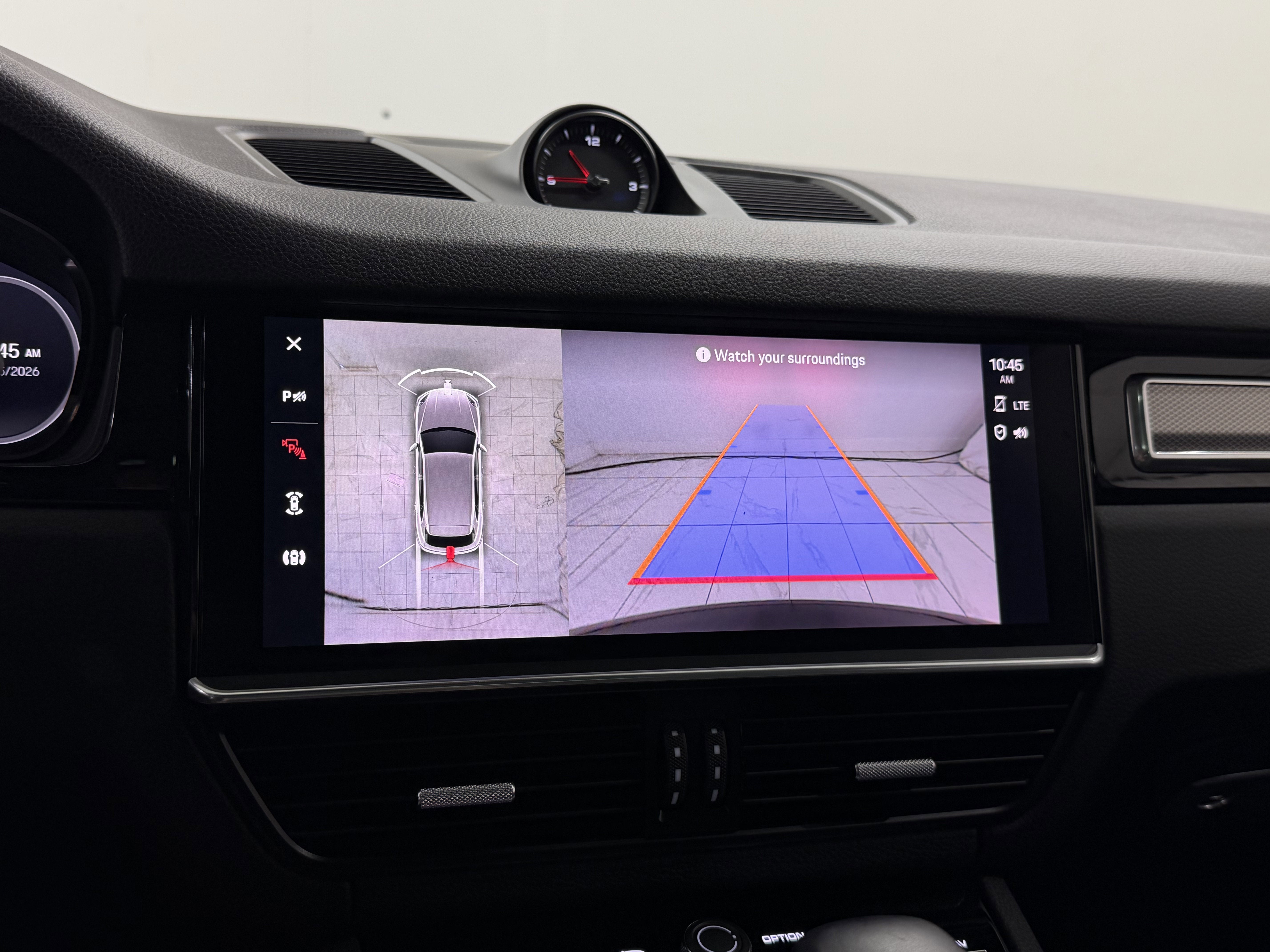 2023 Porsche Cayenne Platinum Edition