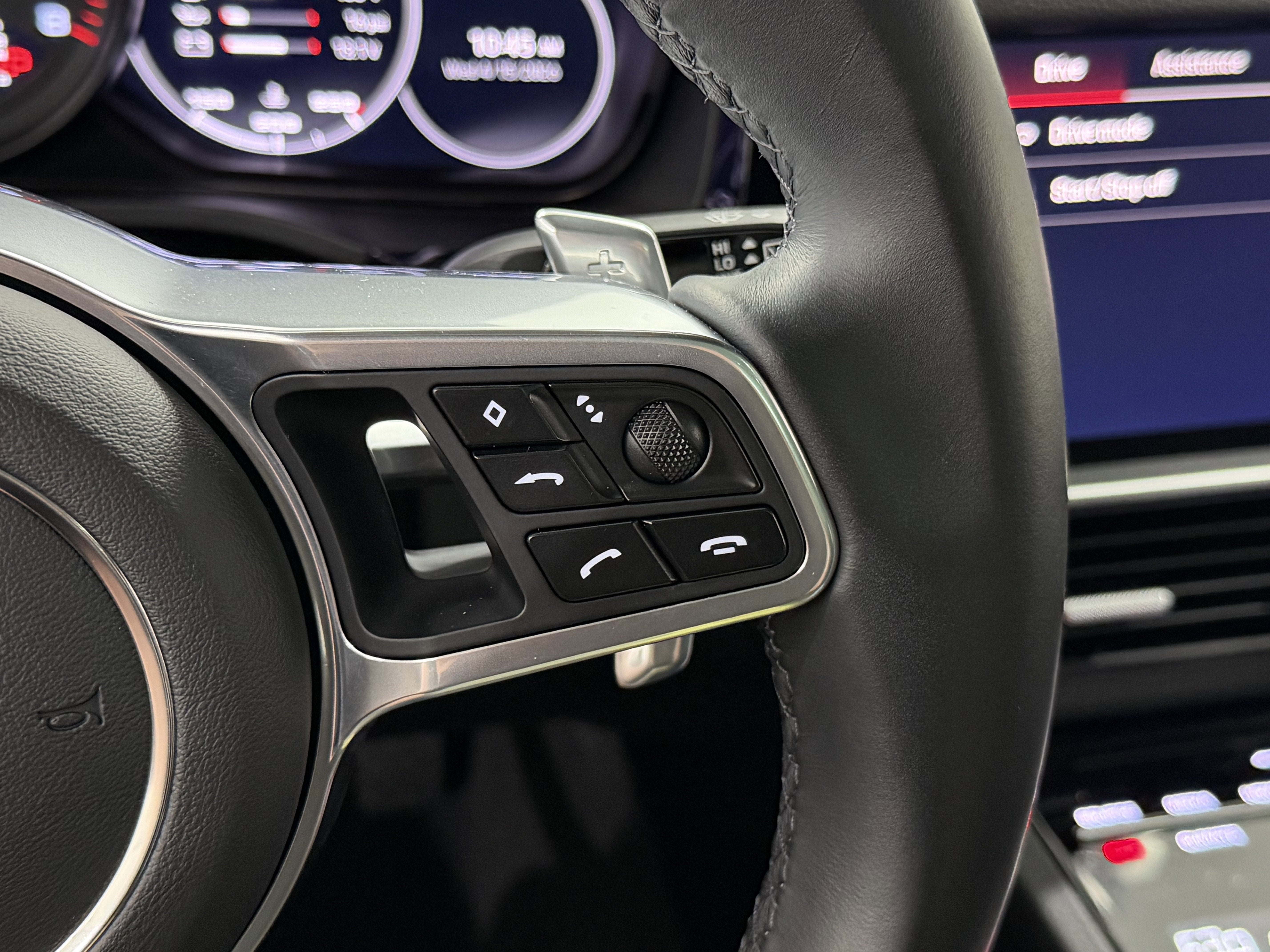 2023 Porsche Cayenne Platinum Edition