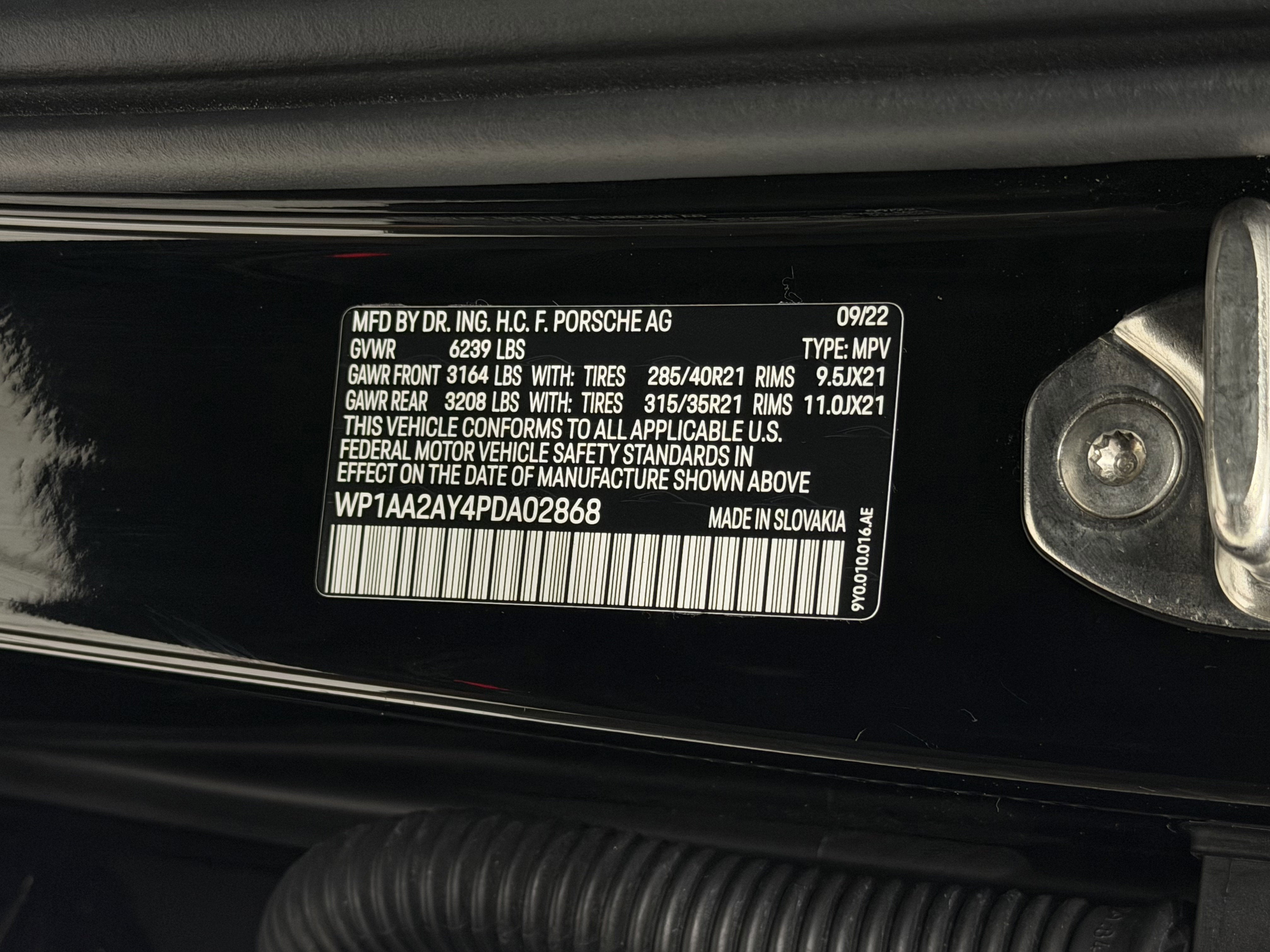 2023 Porsche Cayenne Platinum Edition