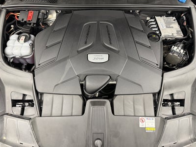 2023 Porsche Cayenne Platinum Edition