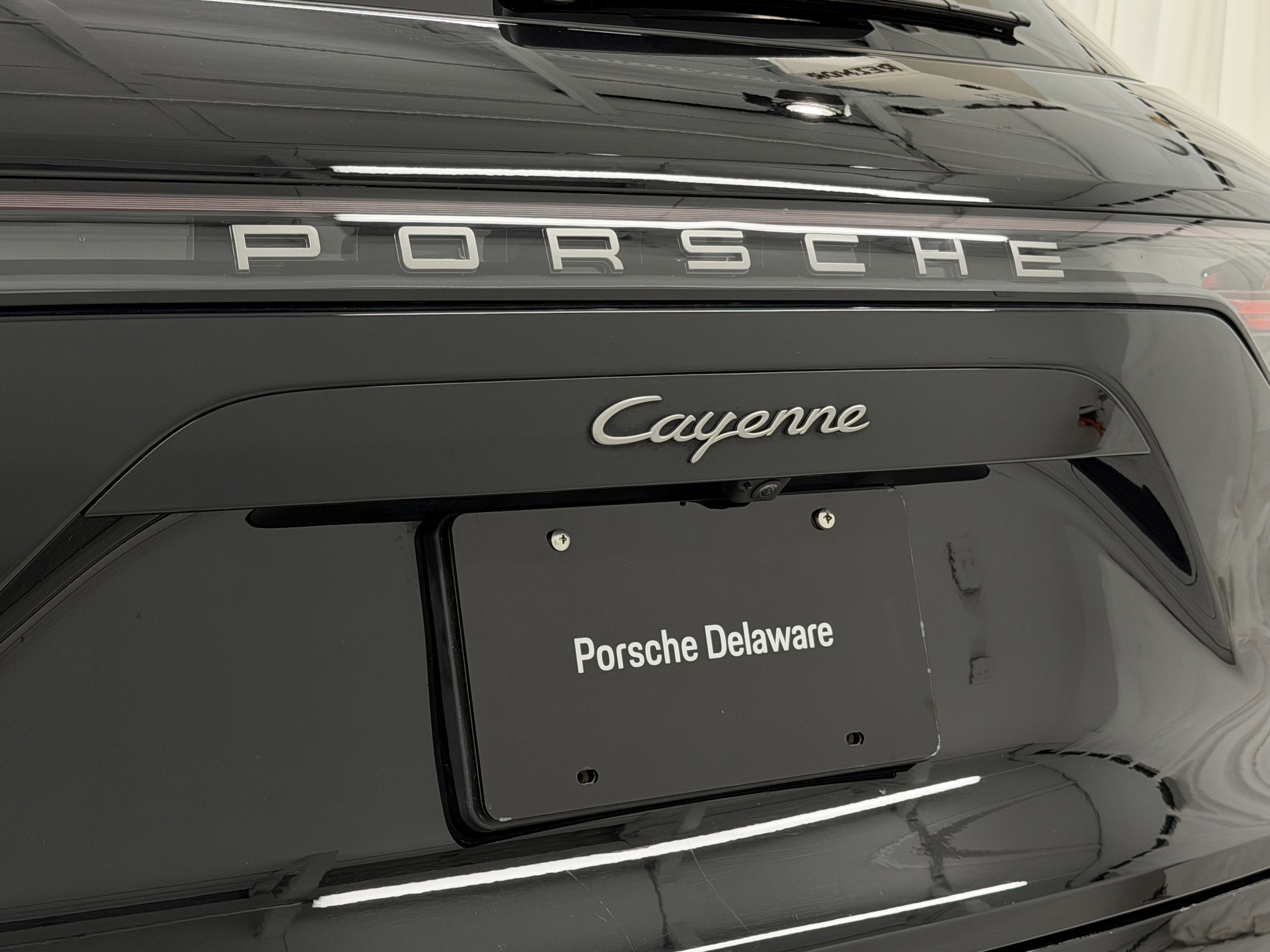 2023 Porsche Cayenne Platinum Edition
