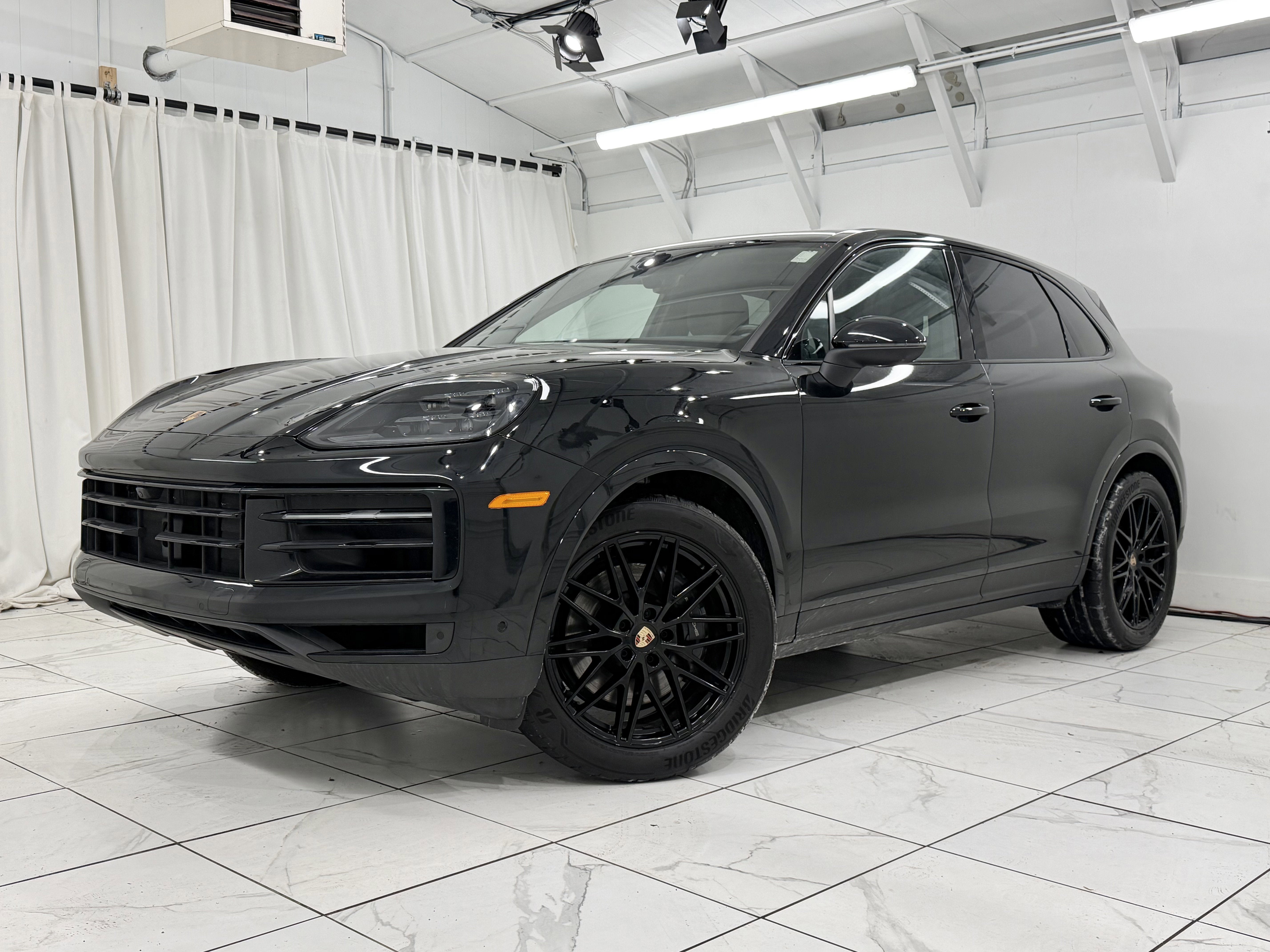 2025 Porsche Cayenne AWD