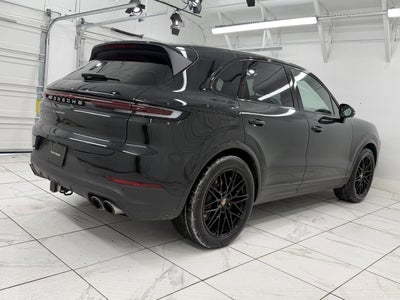 2025 Porsche Cayenne AWD