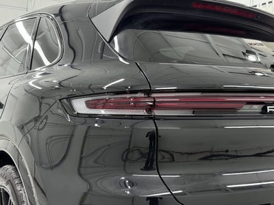 2025 Porsche Cayenne AWD