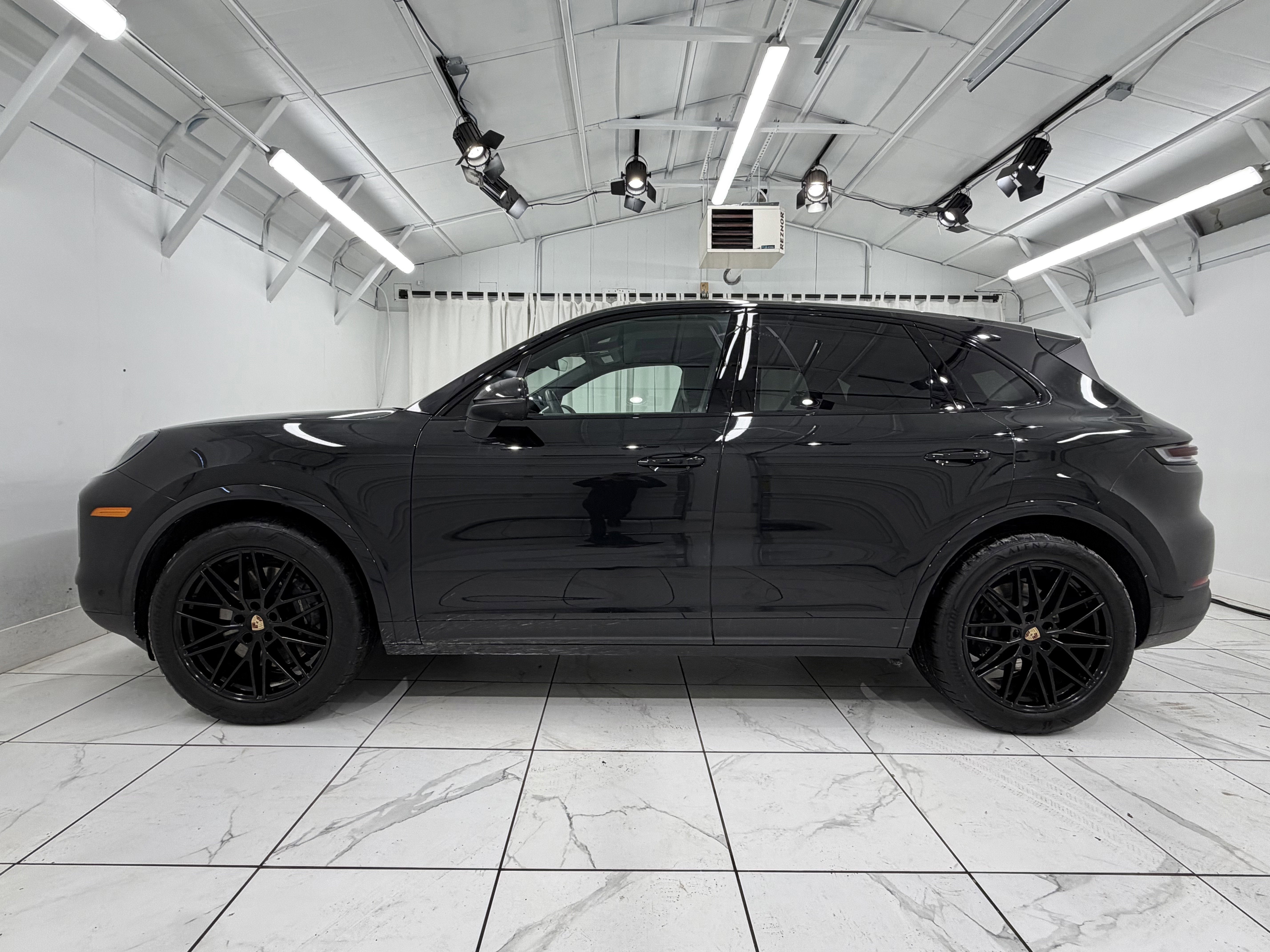 2025 Porsche Cayenne AWD