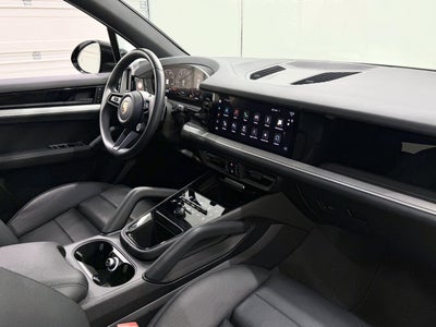 2025 Porsche Cayenne AWD