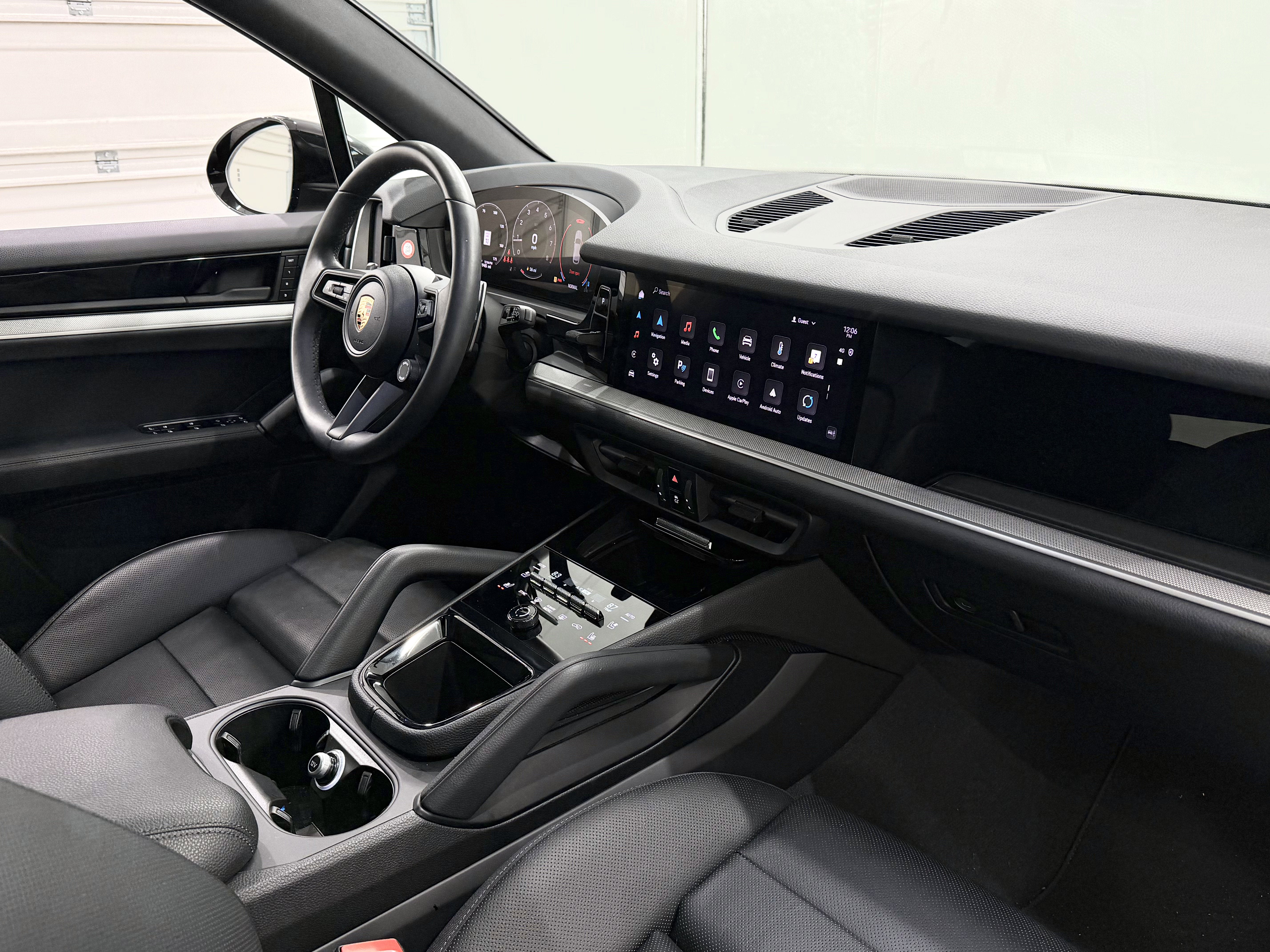 2025 Porsche Cayenne AWD