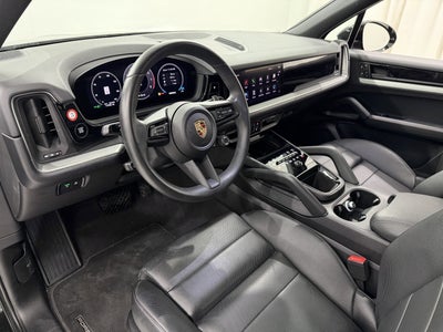 2025 Porsche Cayenne AWD