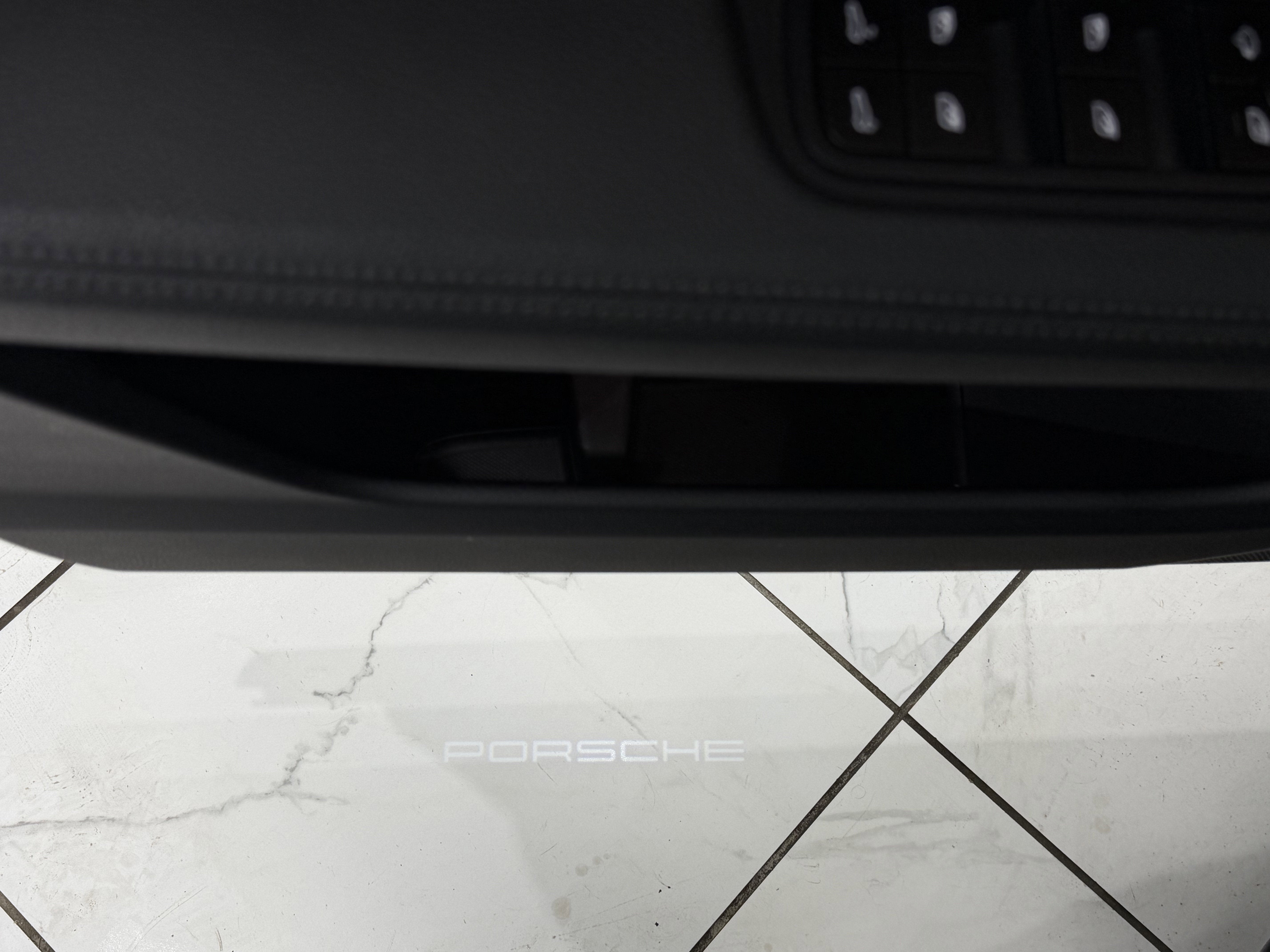 2025 Porsche Cayenne AWD