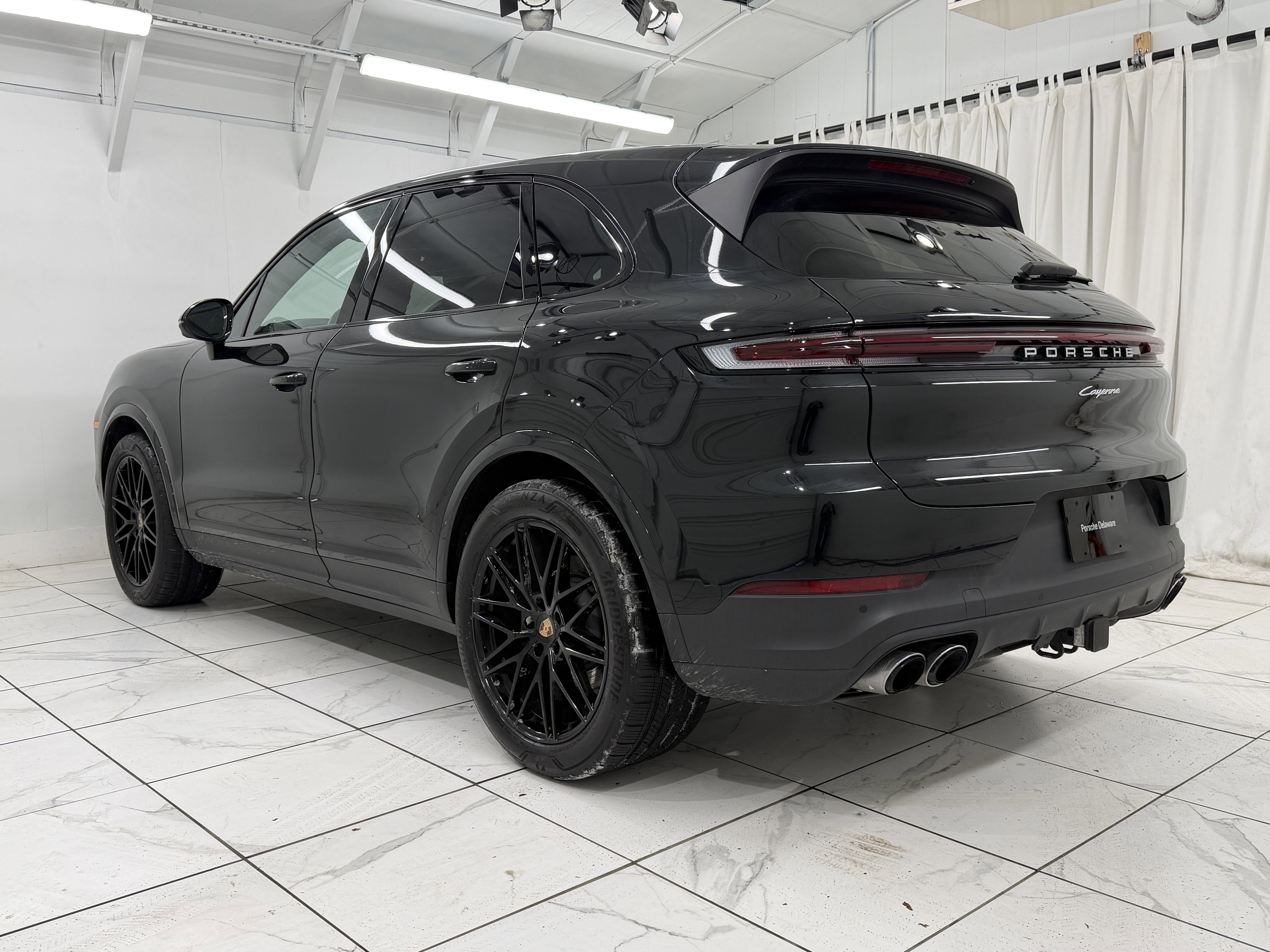 2025 Porsche Cayenne AWD