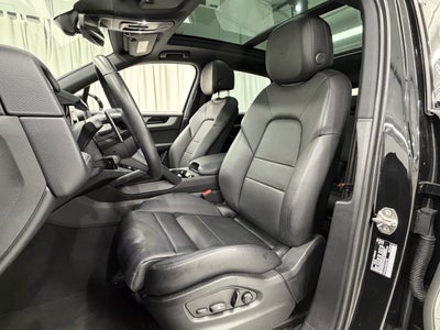 2025 Porsche Cayenne AWD