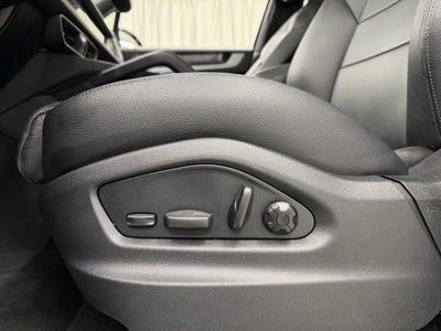 2025 Porsche Cayenne AWD