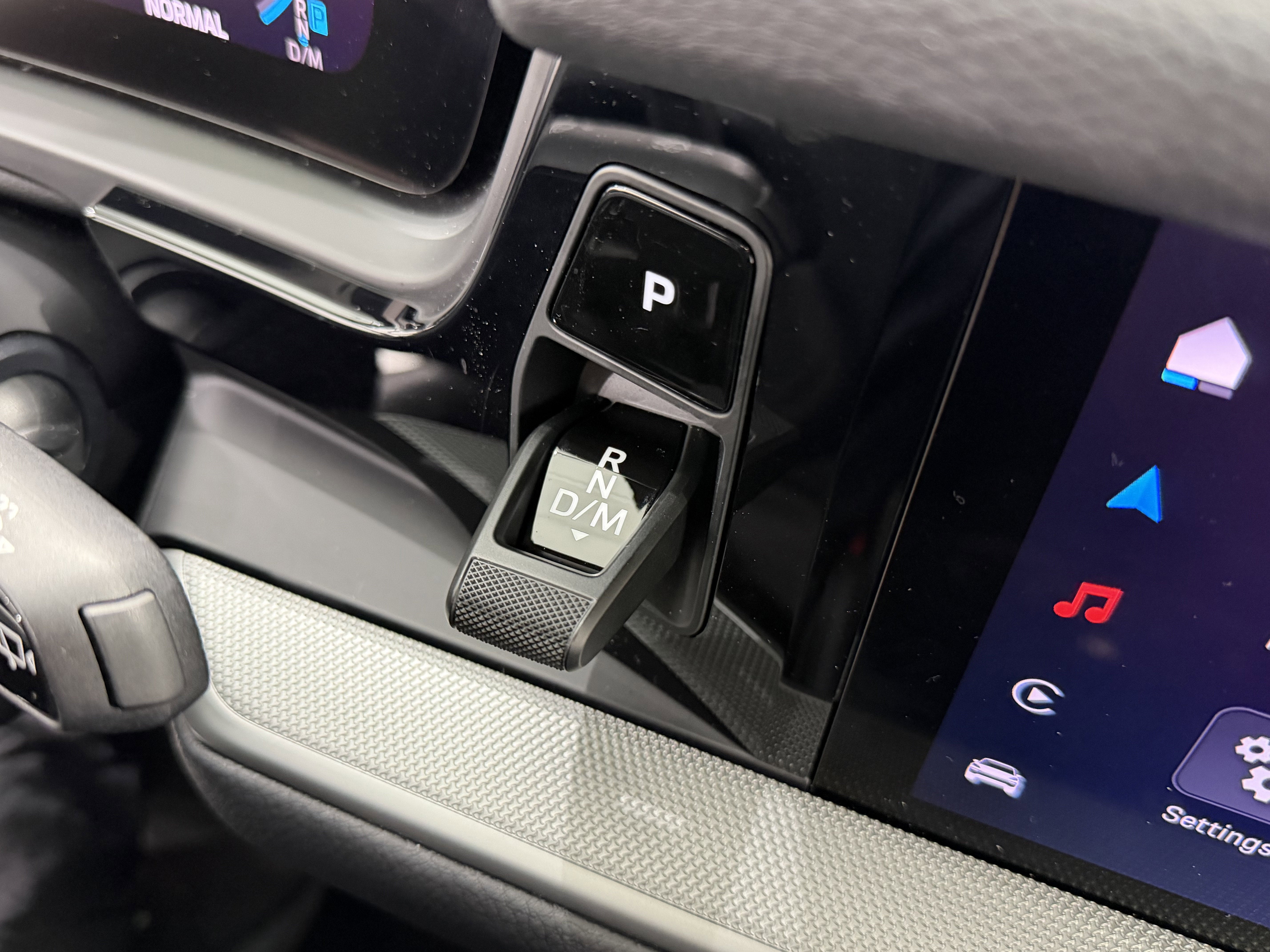 2025 Porsche Cayenne AWD