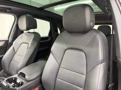 2025 Porsche Cayenne AWD