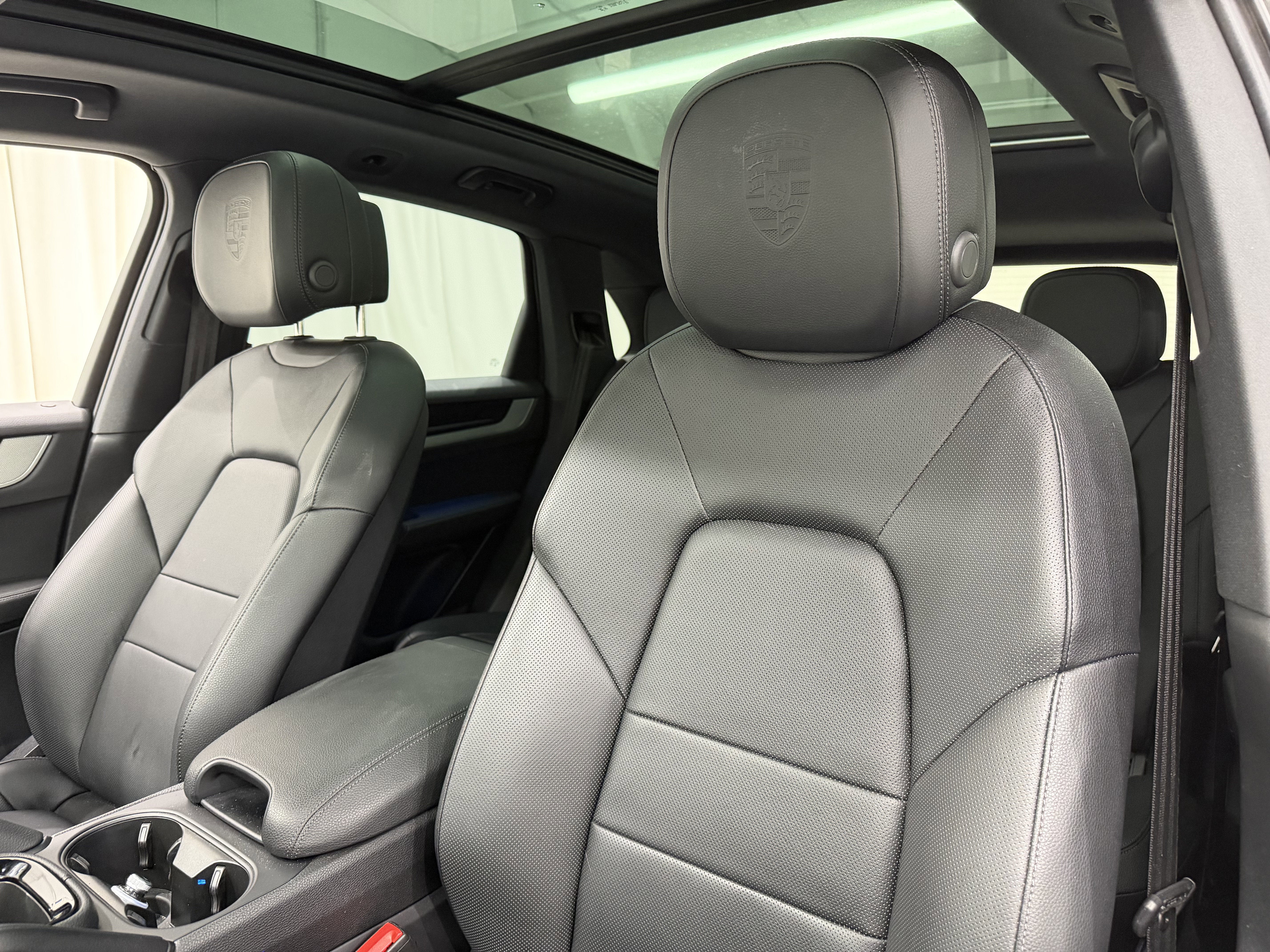 2025 Porsche Cayenne AWD