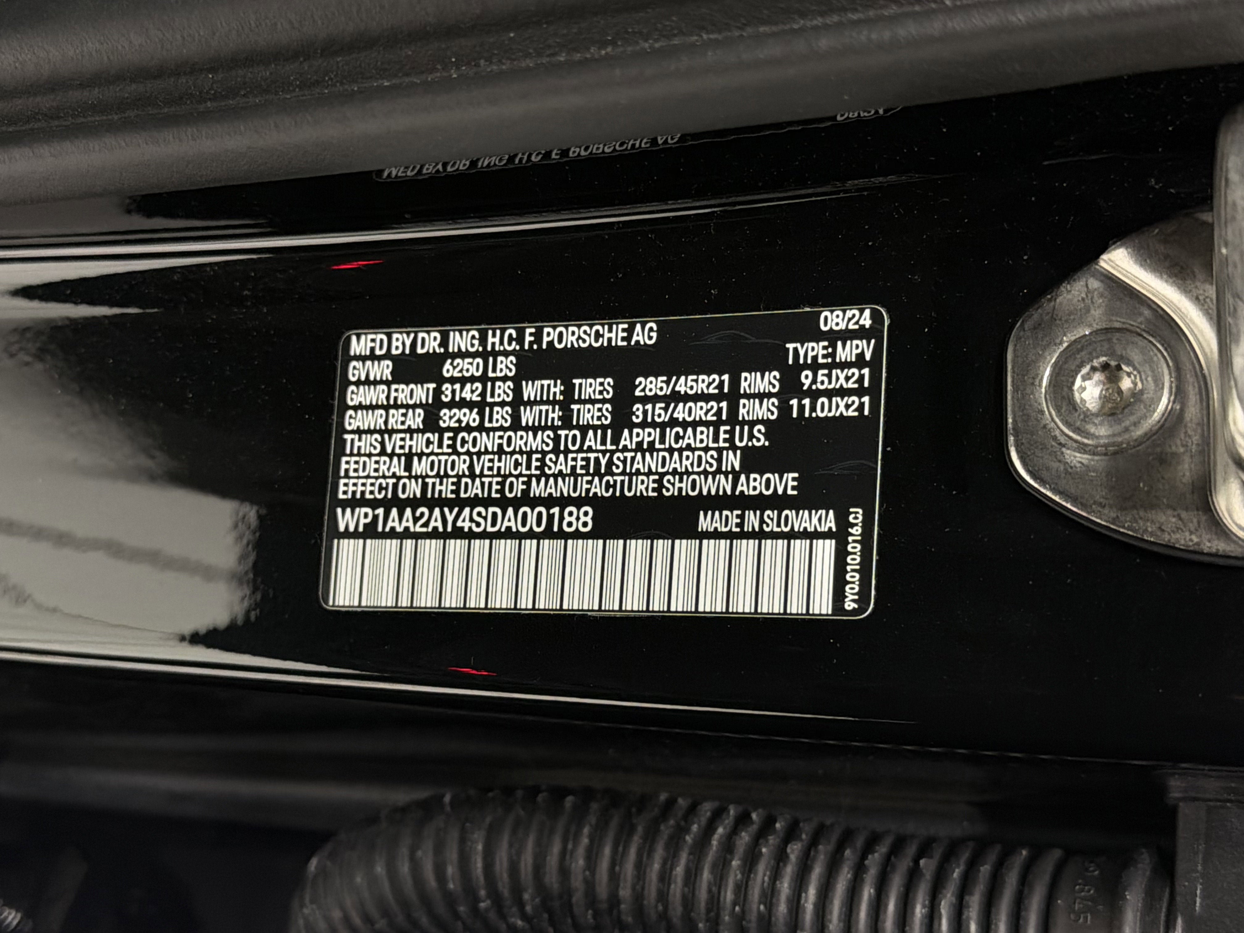 2025 Porsche Cayenne AWD