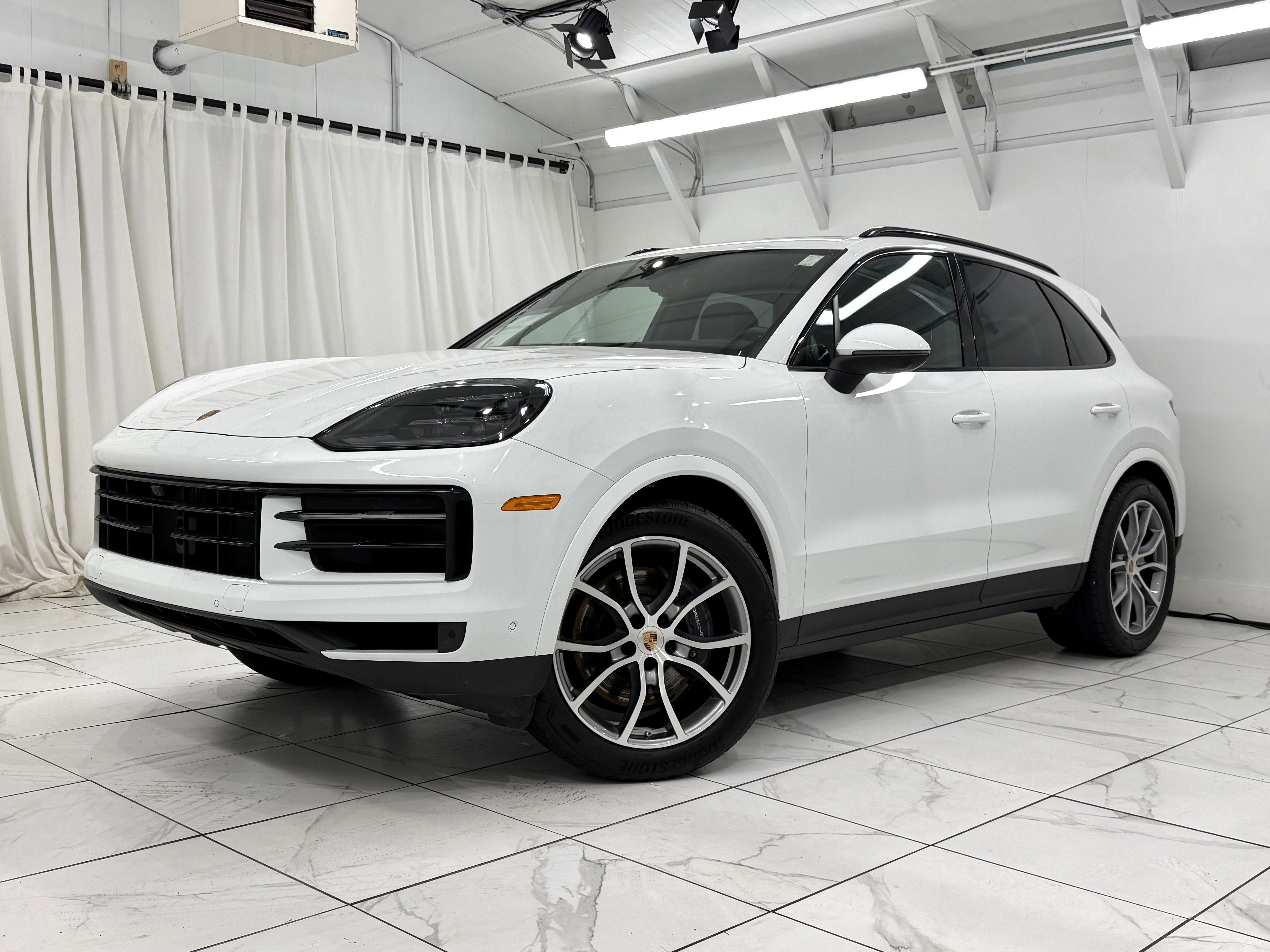2025 Porsche Cayenne AWD