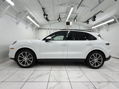 2025 Porsche Cayenne AWD