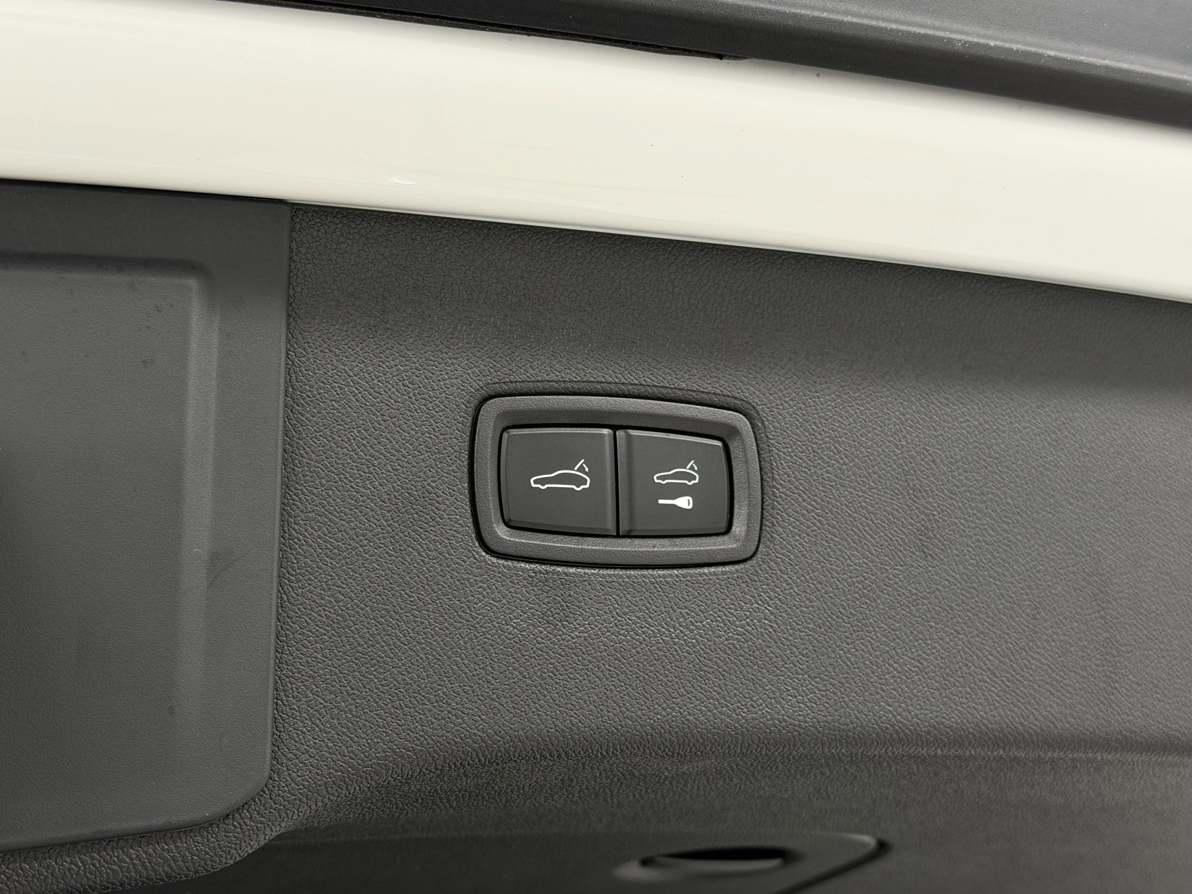 2025 Porsche Cayenne AWD