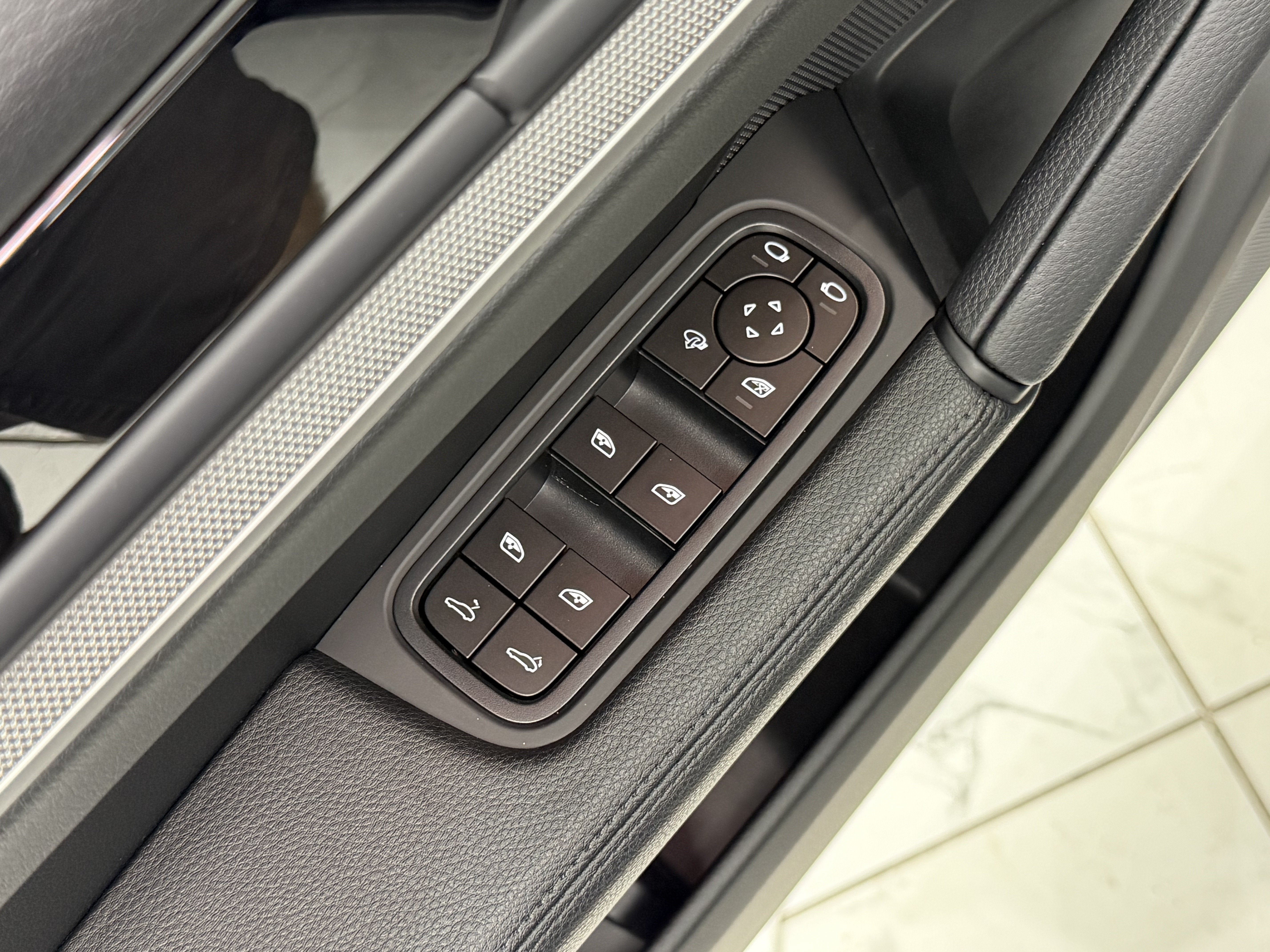 2026 Porsche Cayenne AWD