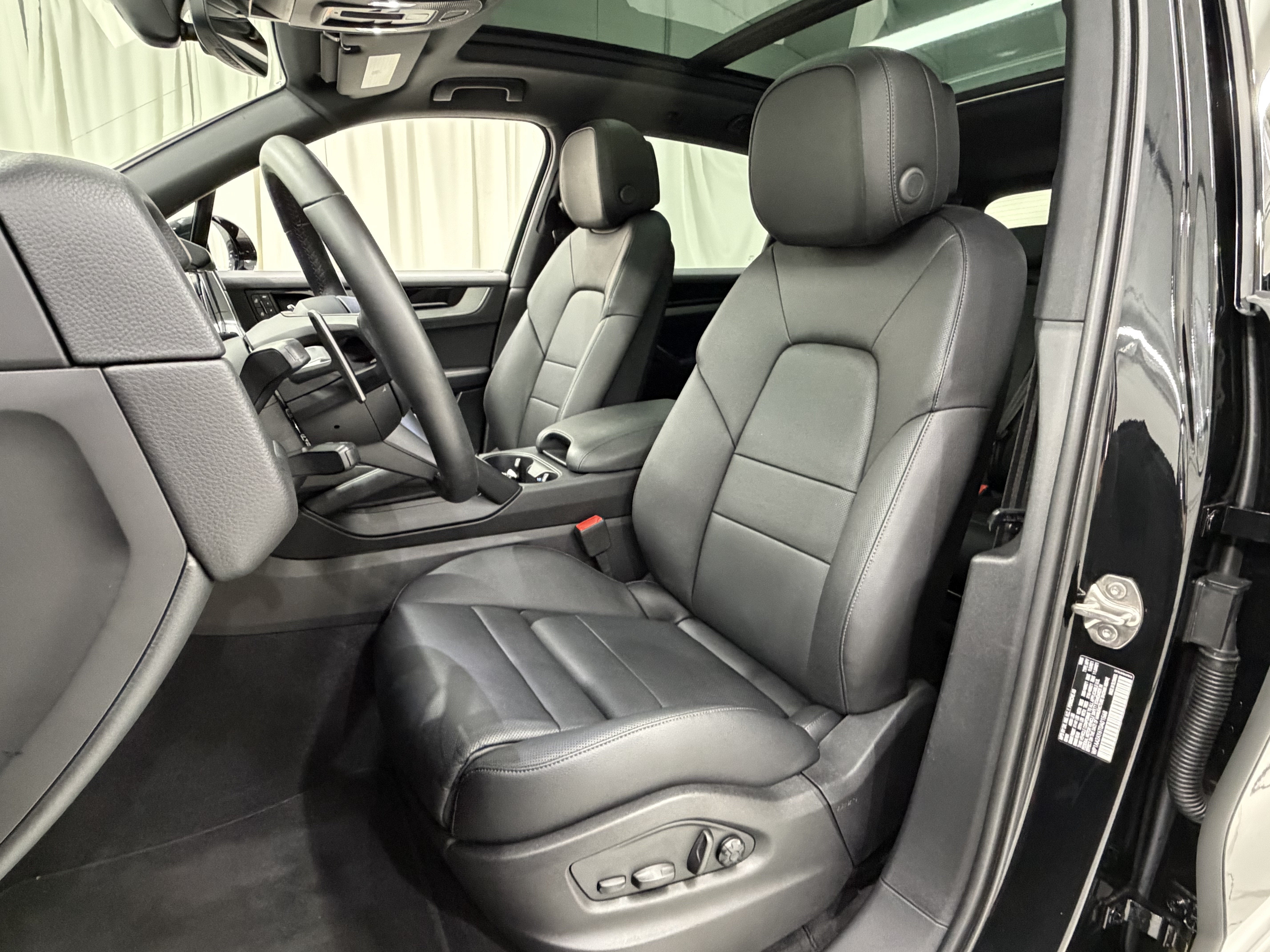 2026 Porsche Cayenne AWD