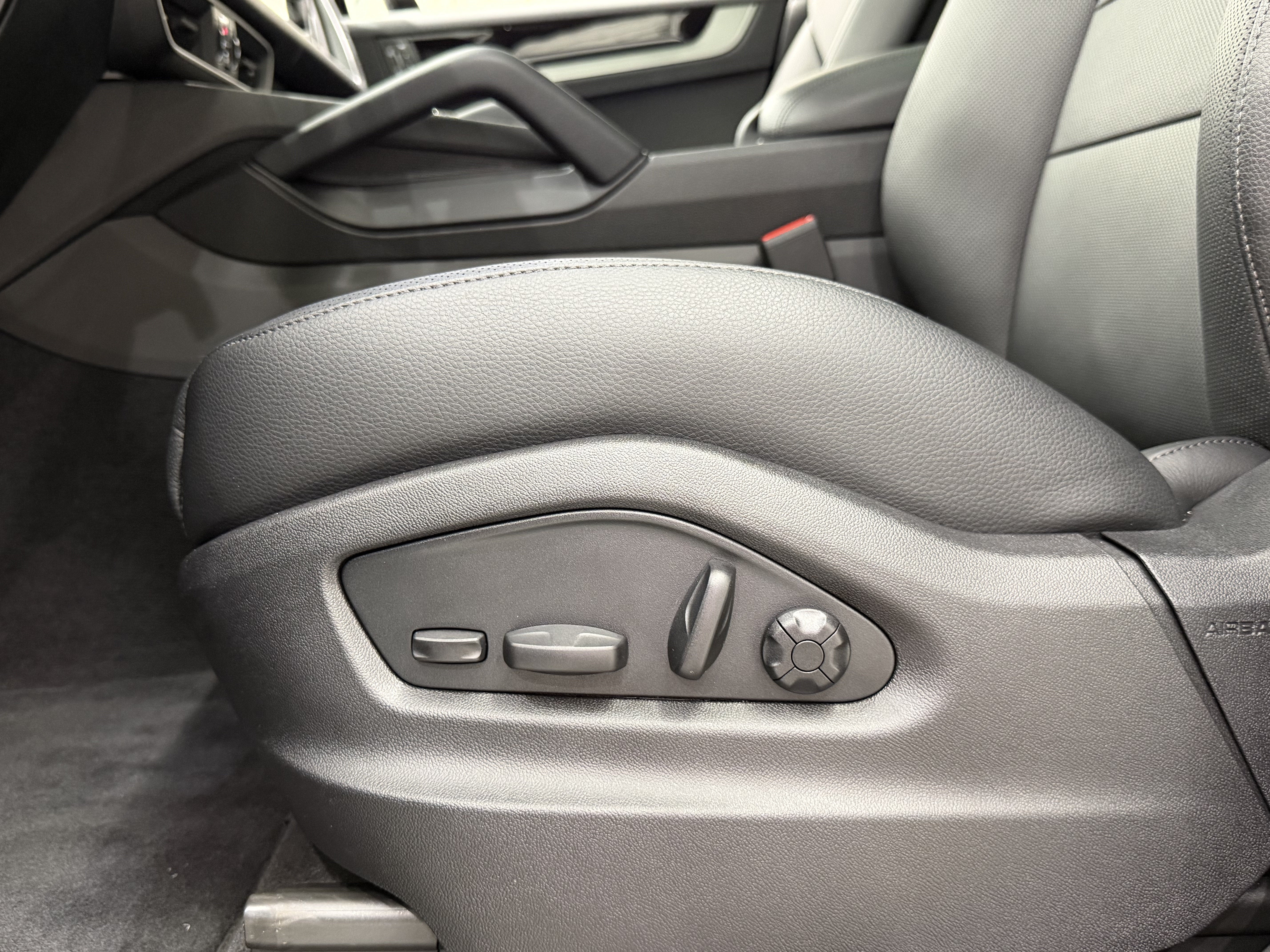 2026 Porsche Cayenne AWD