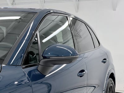 2024 Porsche Cayenne AWD