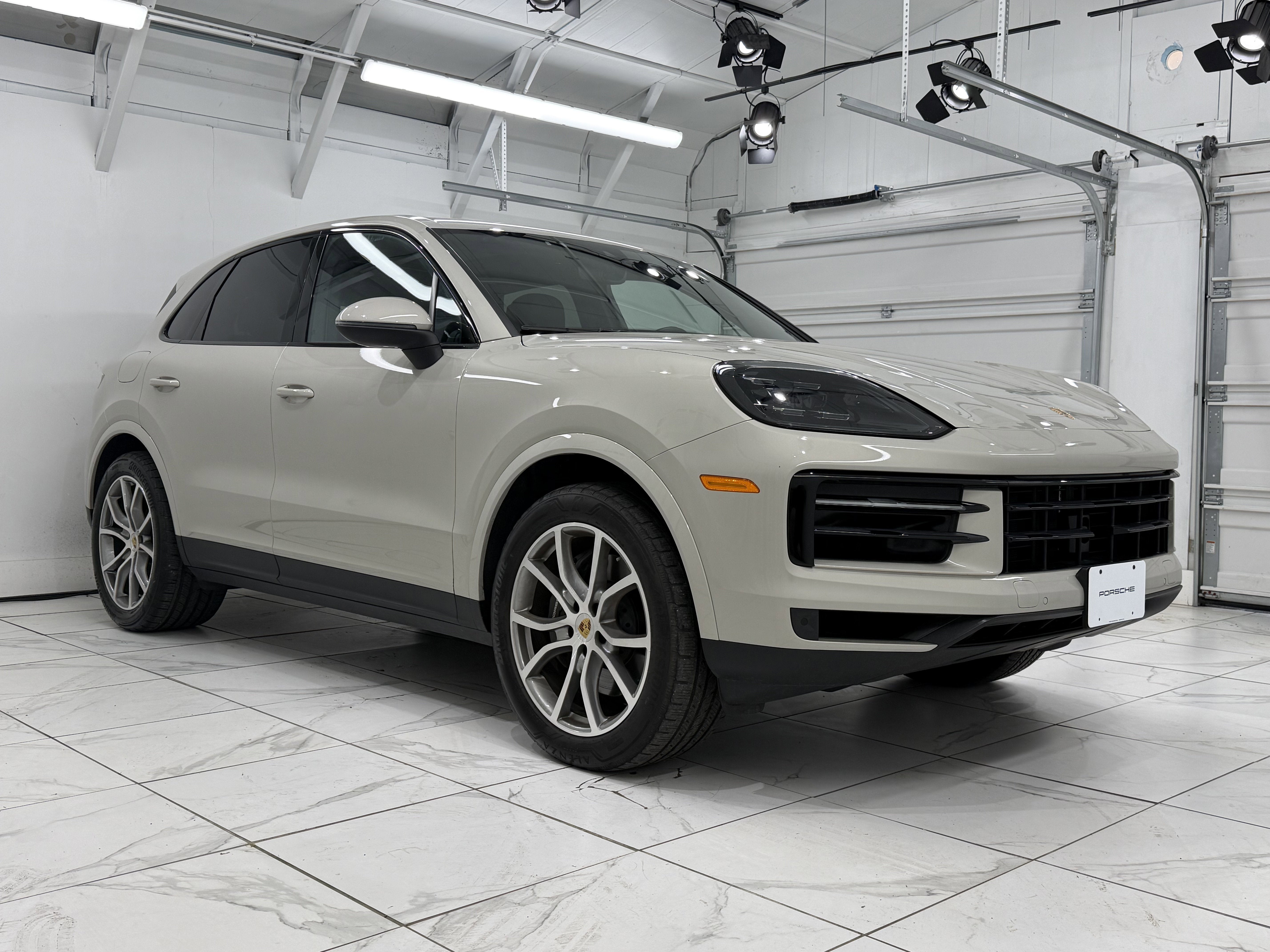 2024 Porsche Cayenne AWD