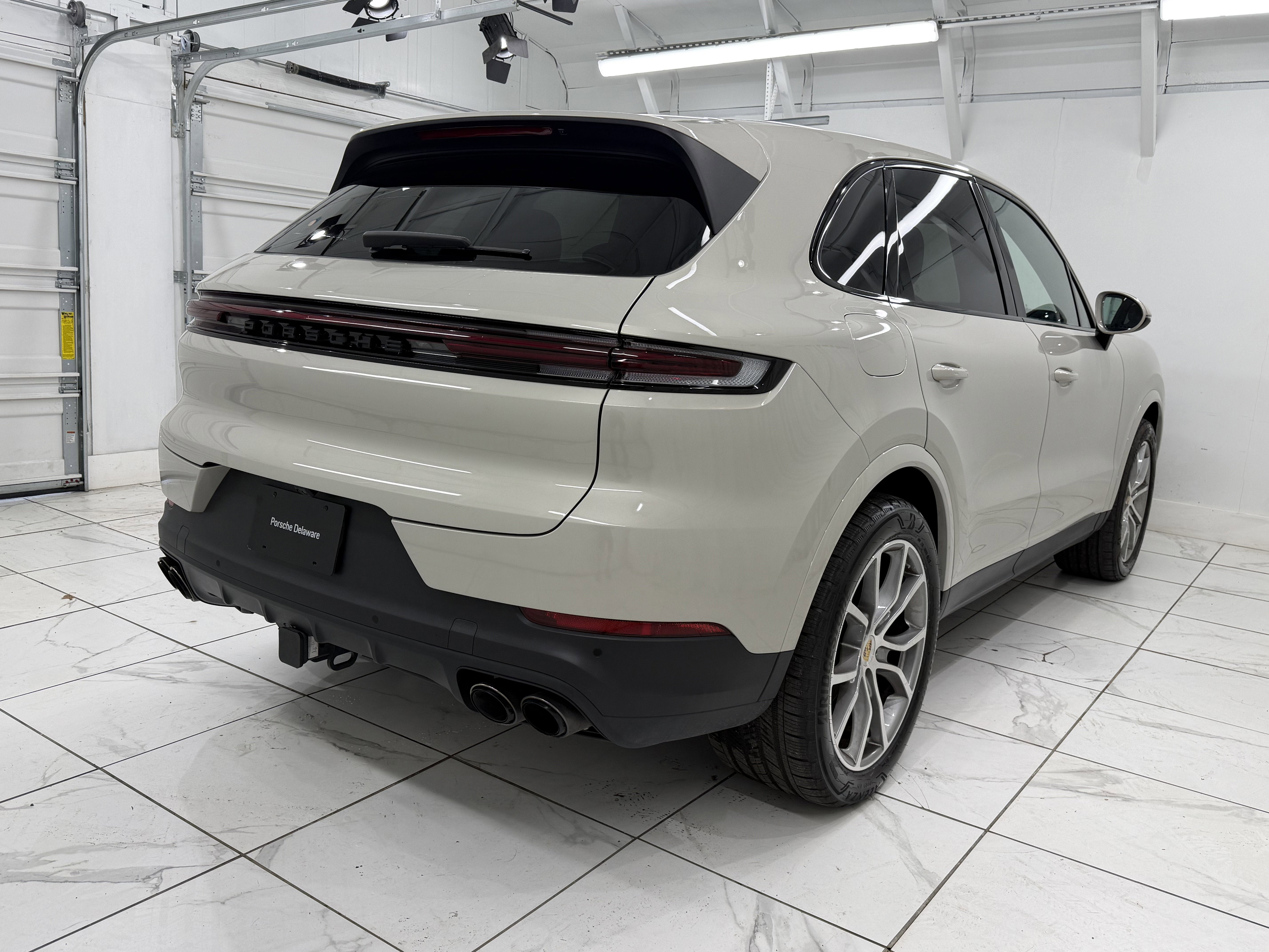 2024 Porsche Cayenne AWD