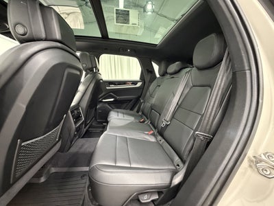 2024 Porsche Cayenne AWD