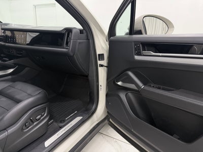 2024 Porsche Cayenne AWD