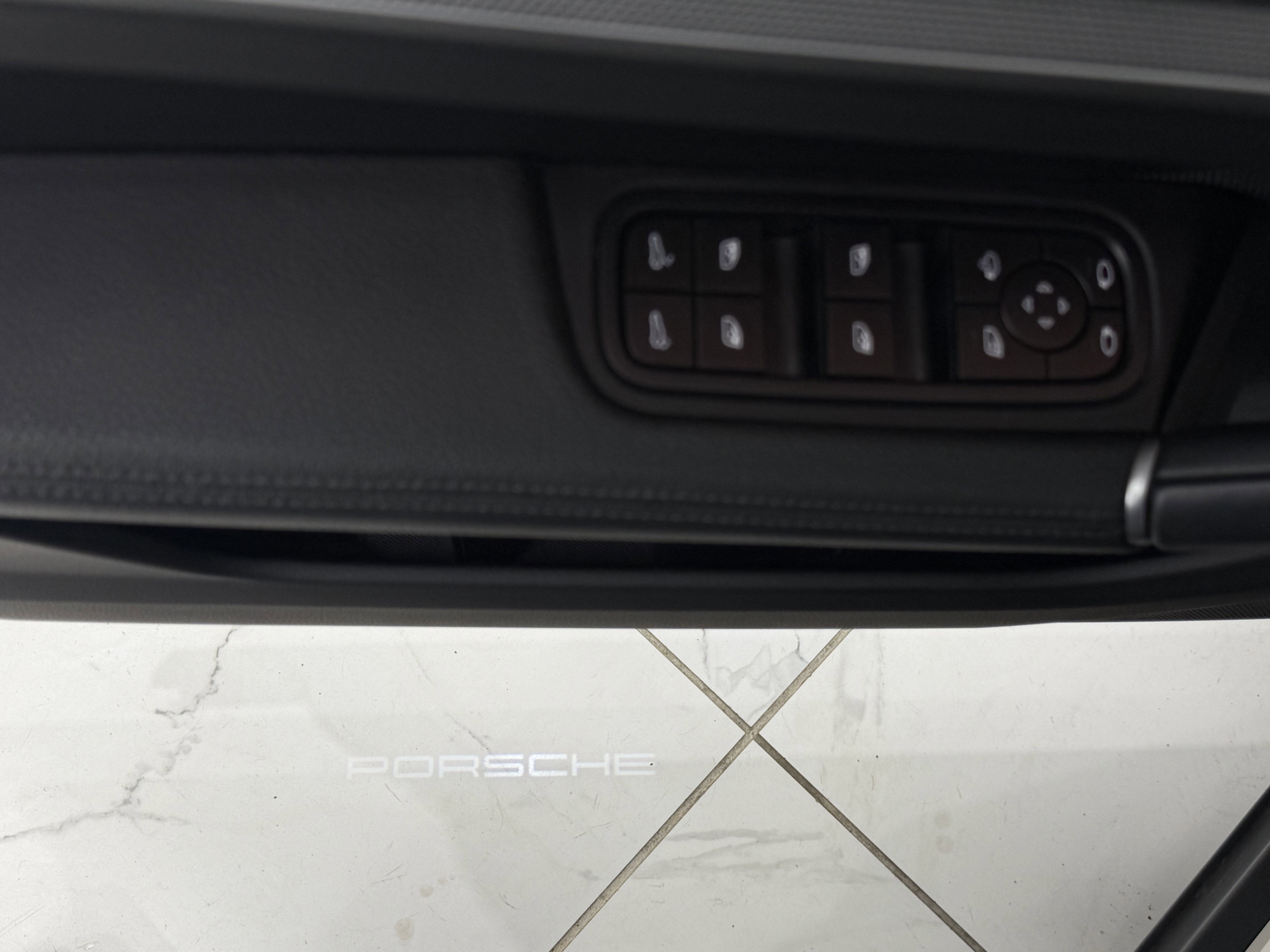 2024 Porsche Cayenne AWD