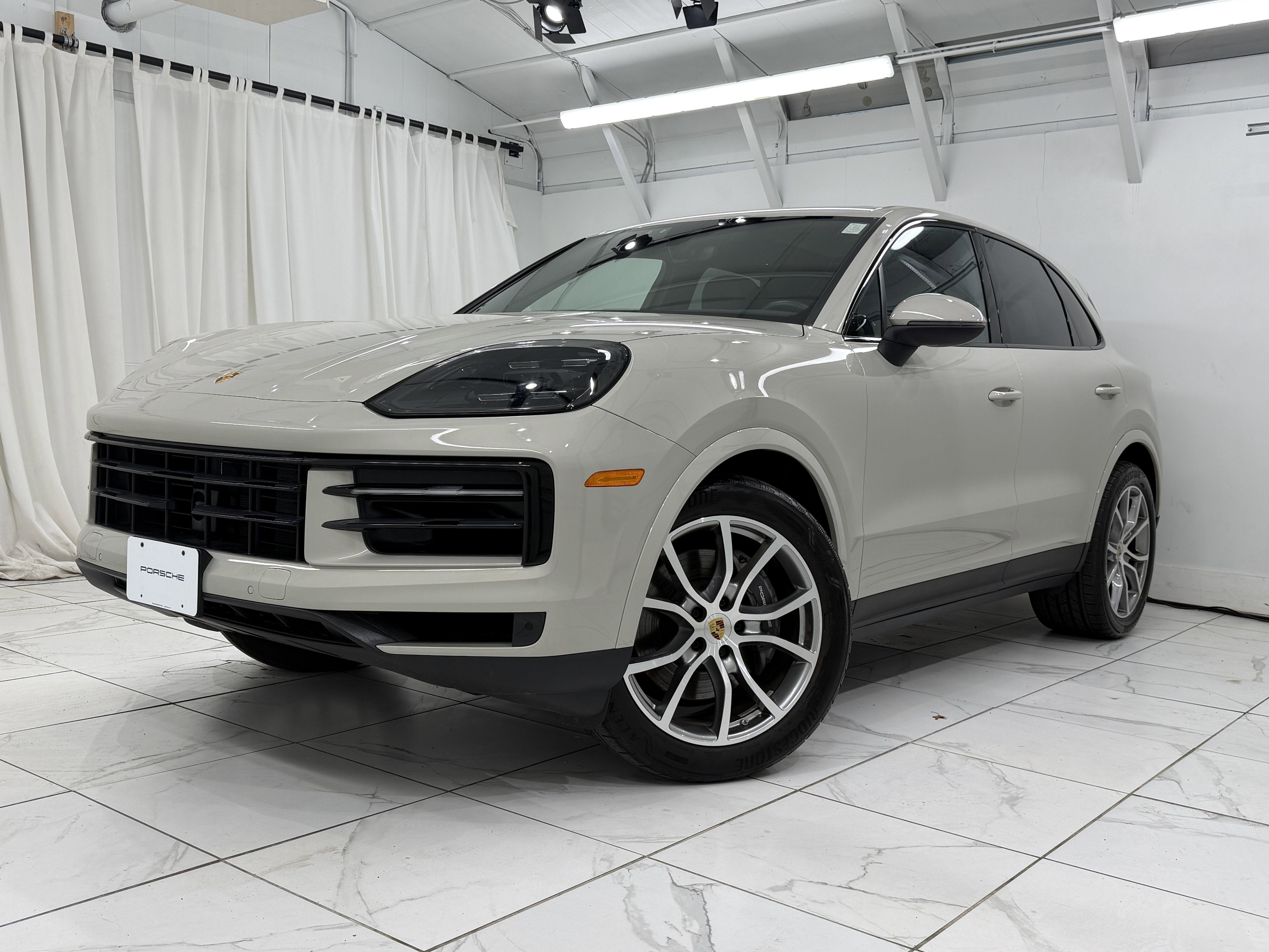 2024 Porsche Cayenne AWD
