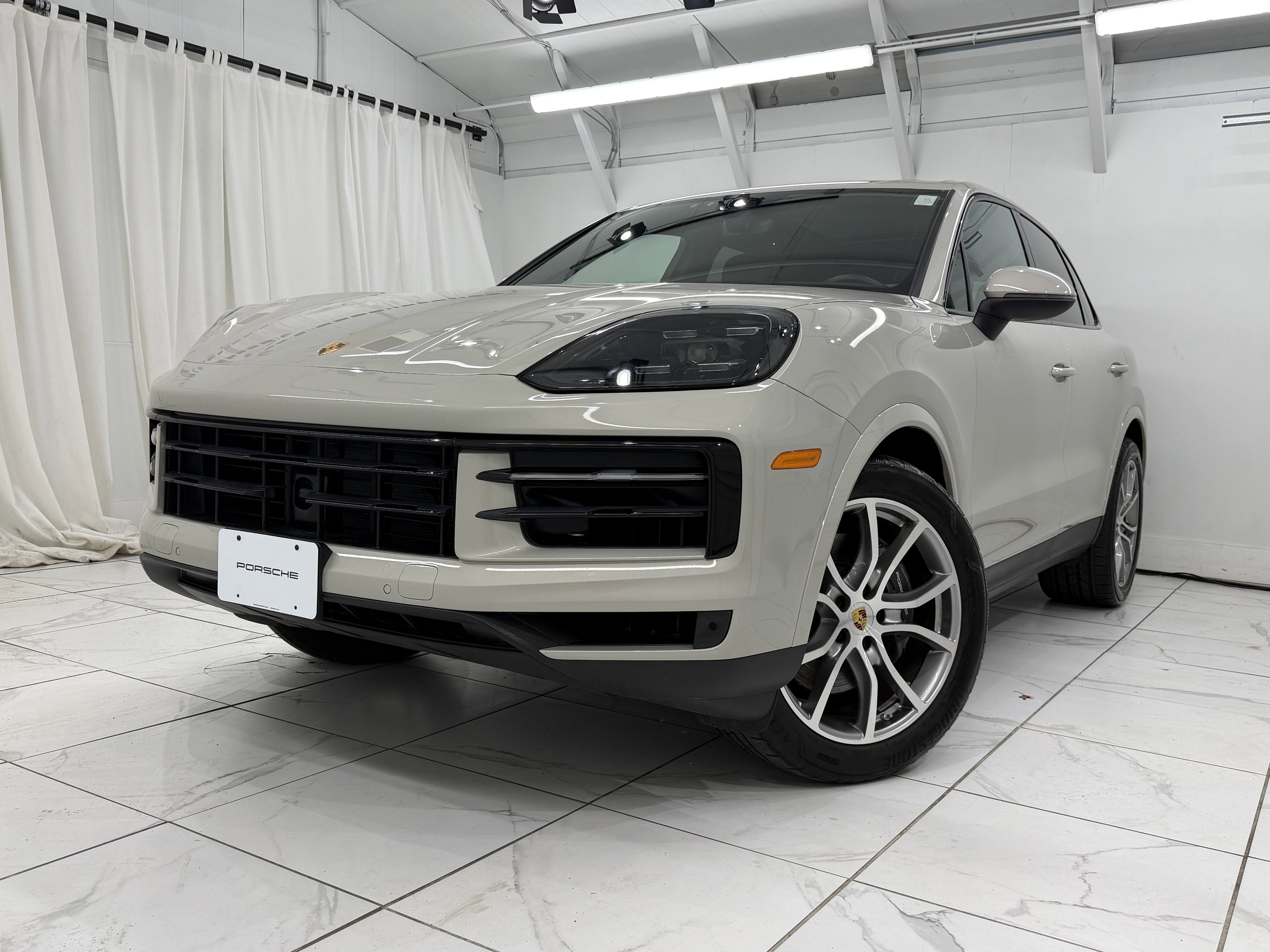 2024 Porsche Cayenne AWD