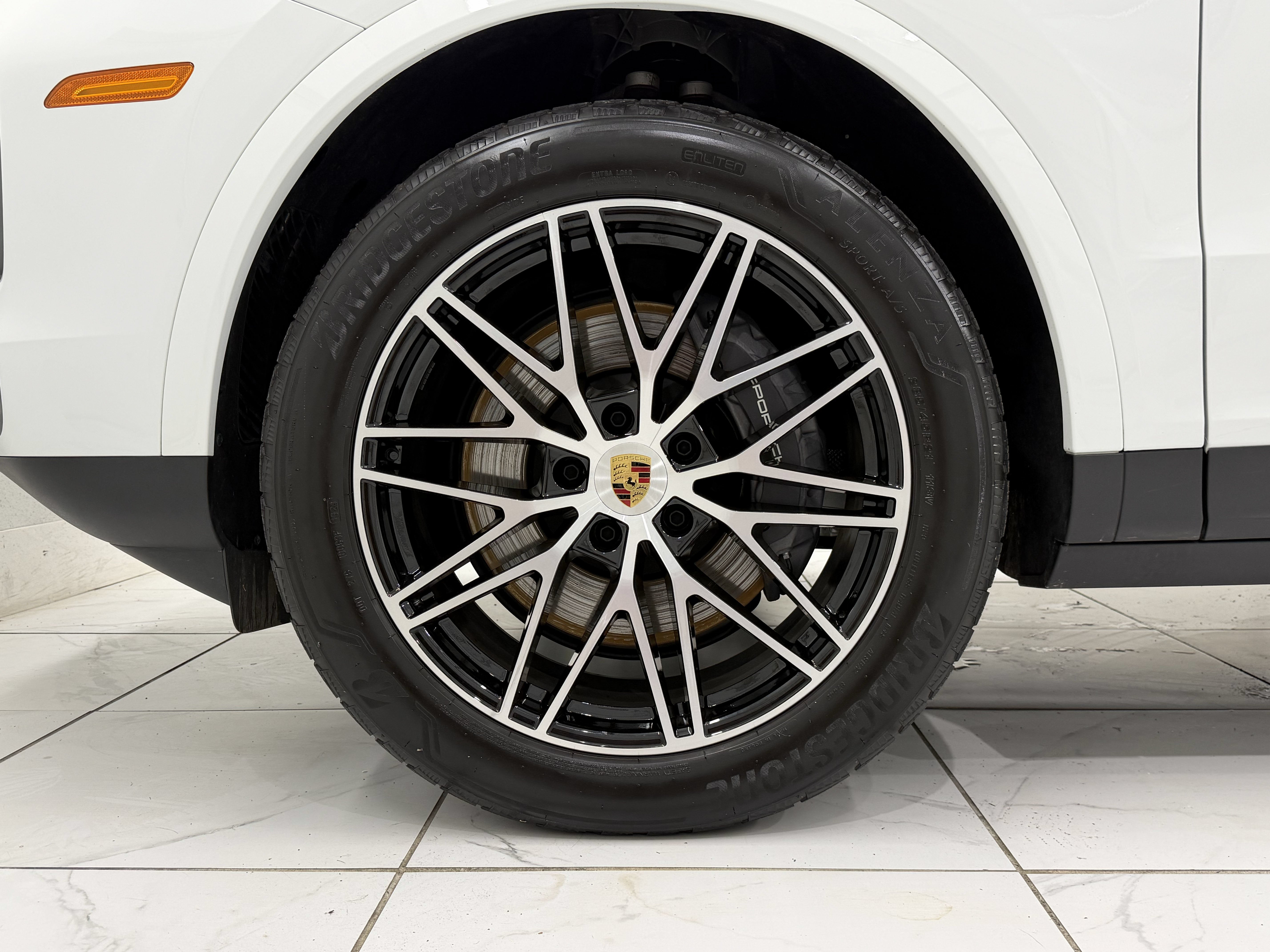 2024 Porsche Cayenne AWD