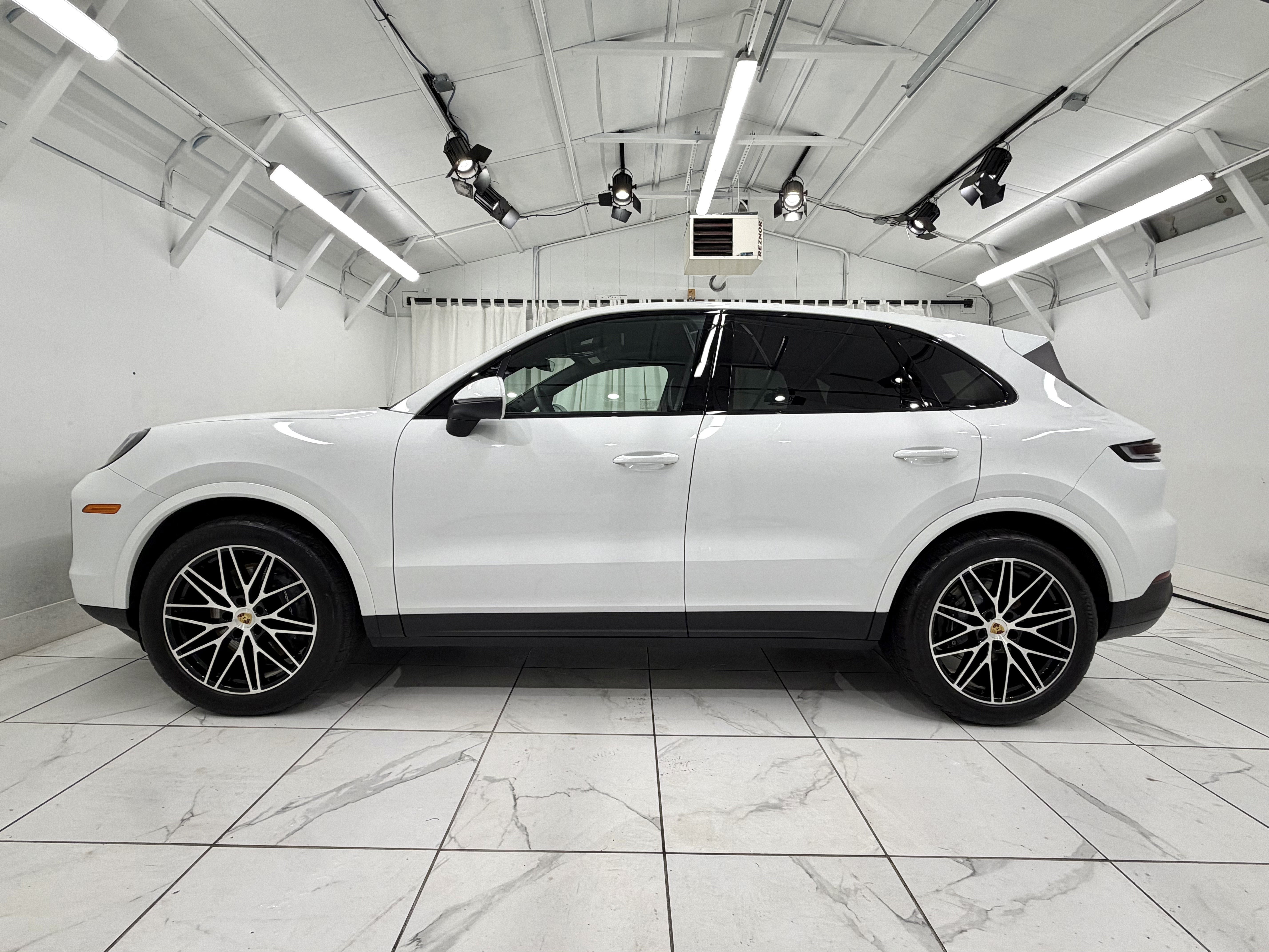 2024 Porsche Cayenne AWD