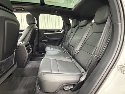 2024 Porsche Cayenne AWD