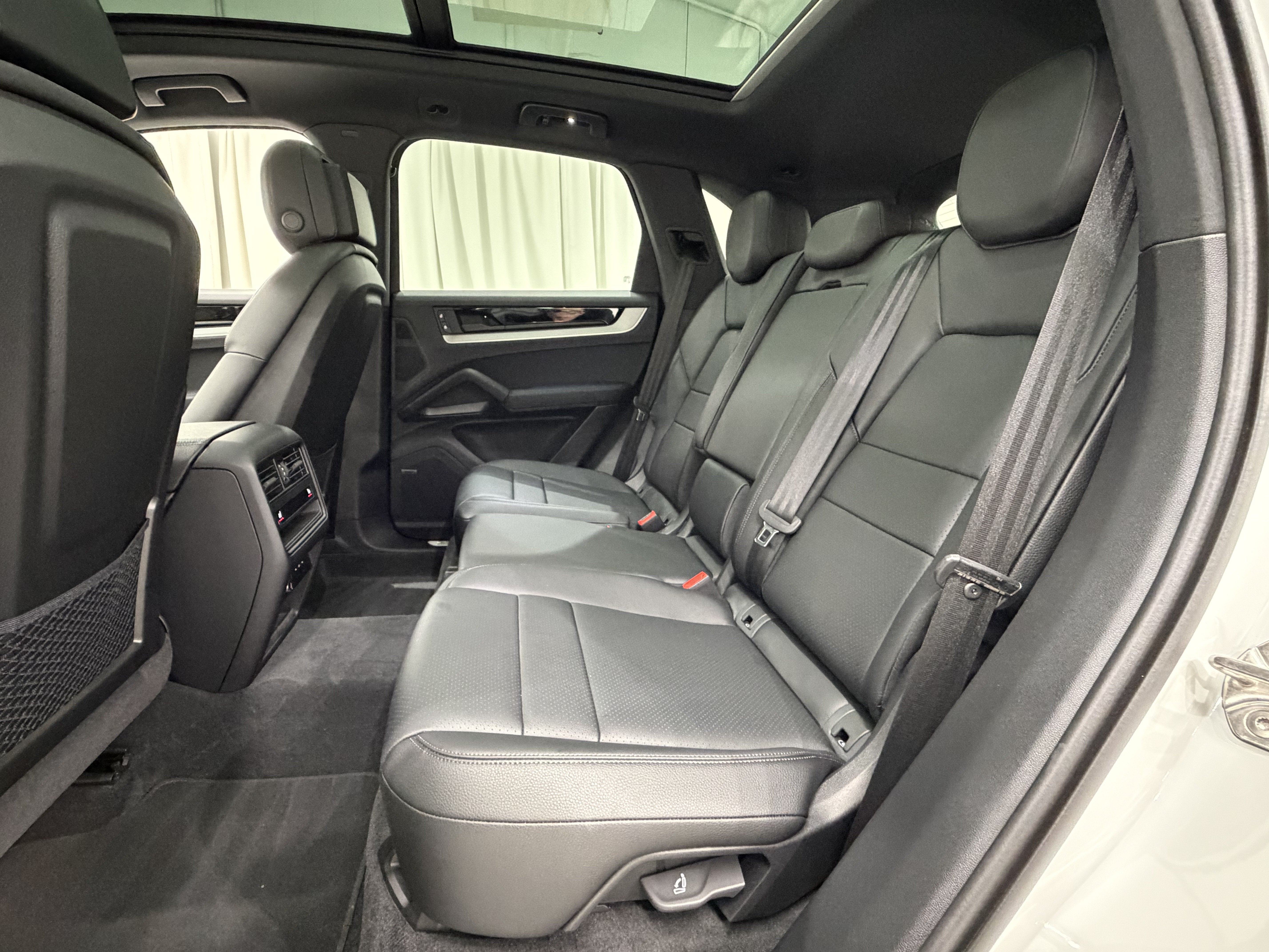 2024 Porsche Cayenne AWD