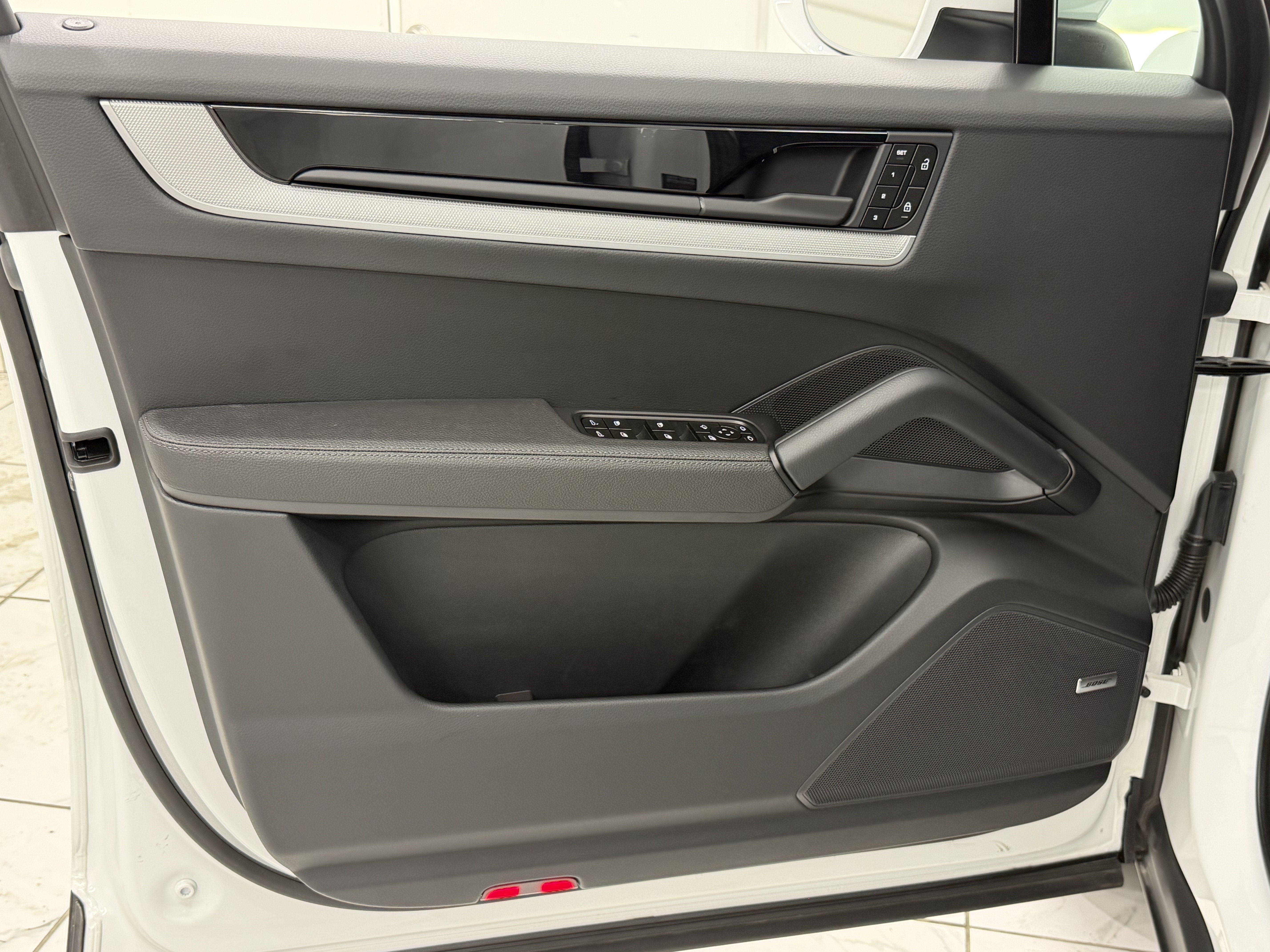 2024 Porsche Cayenne AWD