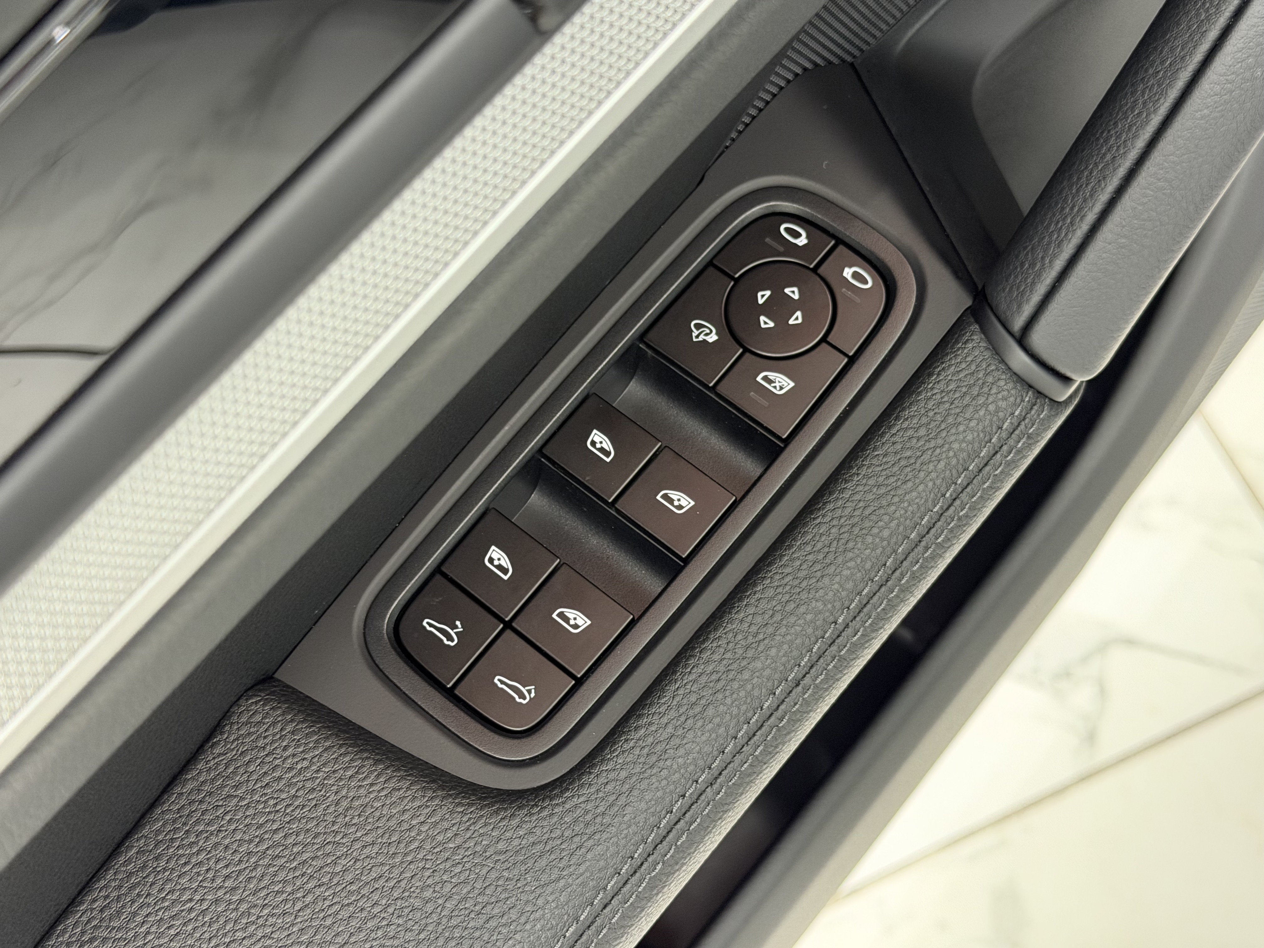 2024 Porsche Cayenne AWD