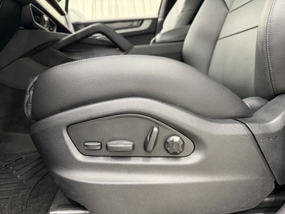 2024 Porsche Cayenne AWD