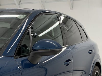 2024 Porsche Cayenne AWD